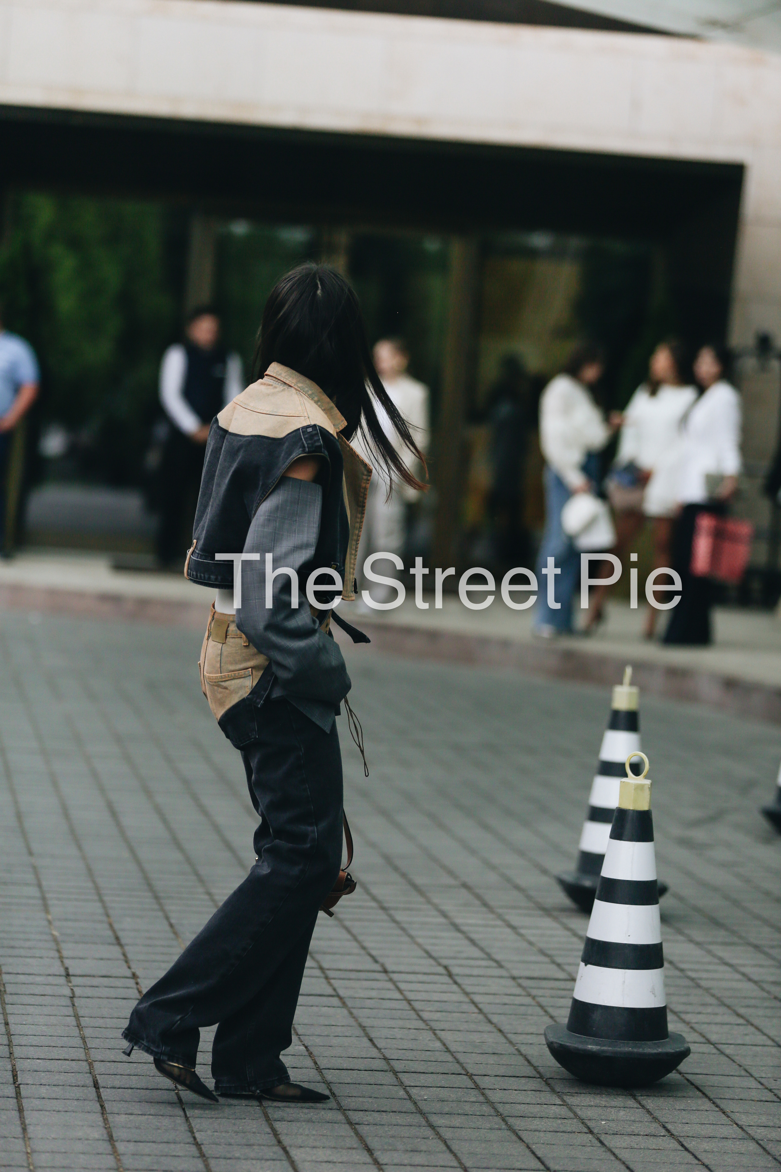 ALMATY VISA FW22. Anastasia Fedoseeva / The Street Pie — streetstyle photographer