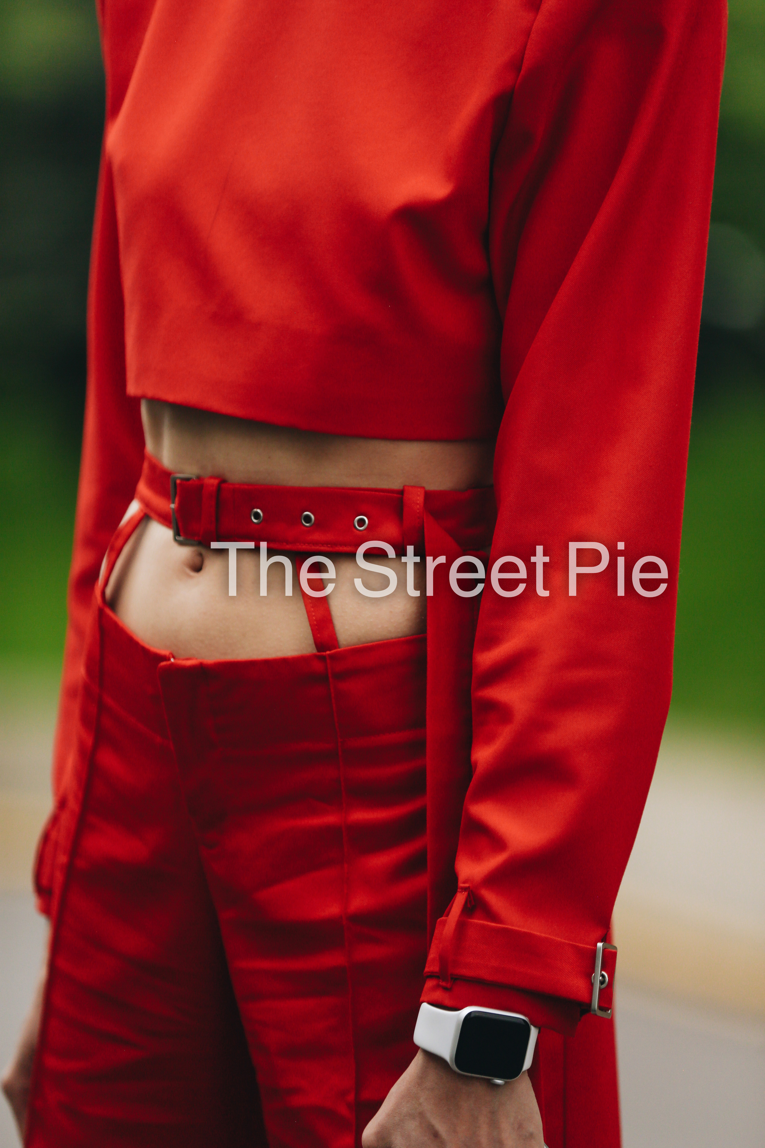 ALMATY VISA FW22. Anastasia Fedoseeva / The Street Pie — streetstyle photographer