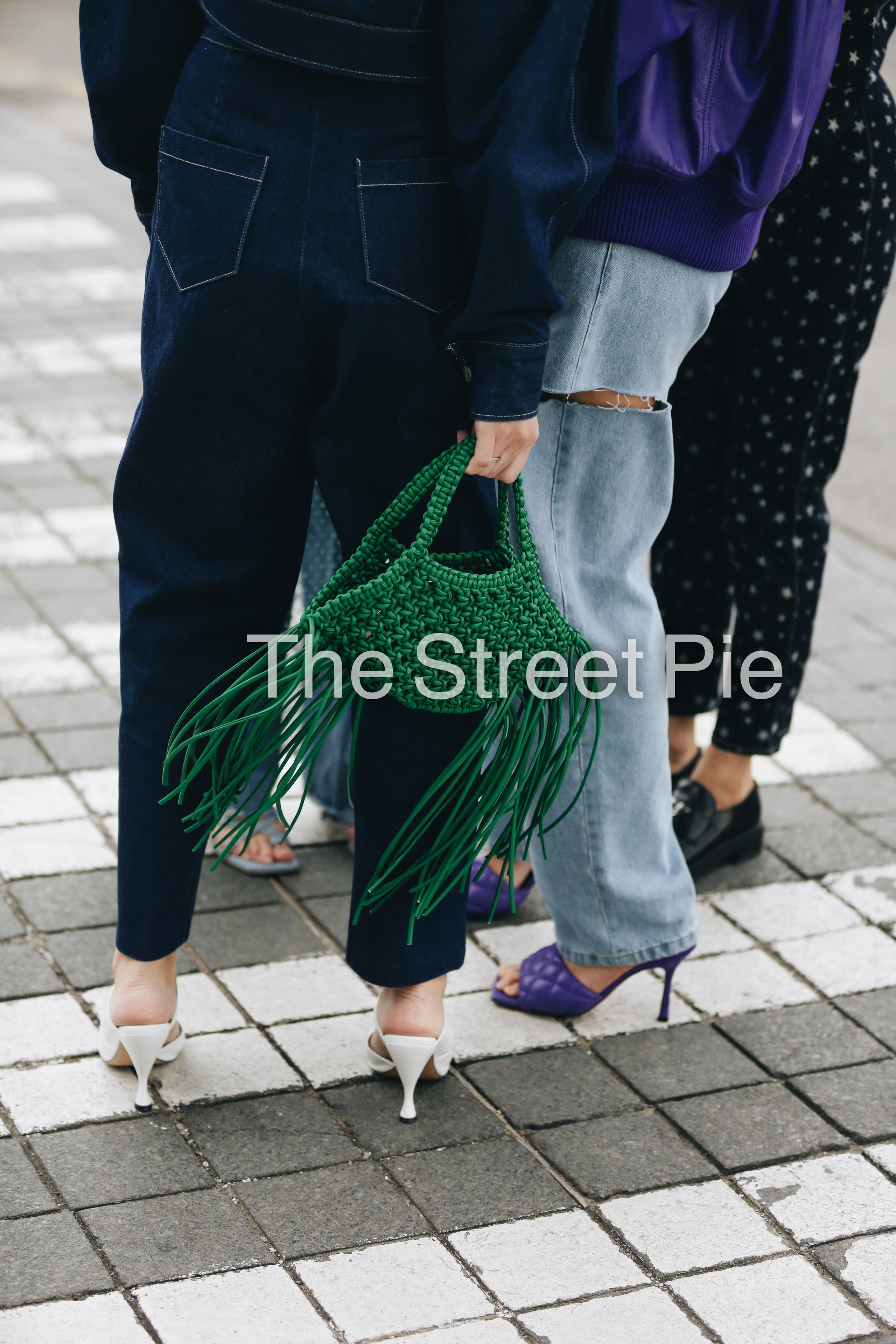 ALMATY VISA FW22. Anastasia Fedoseeva / The Street Pie — streetstyle photographer