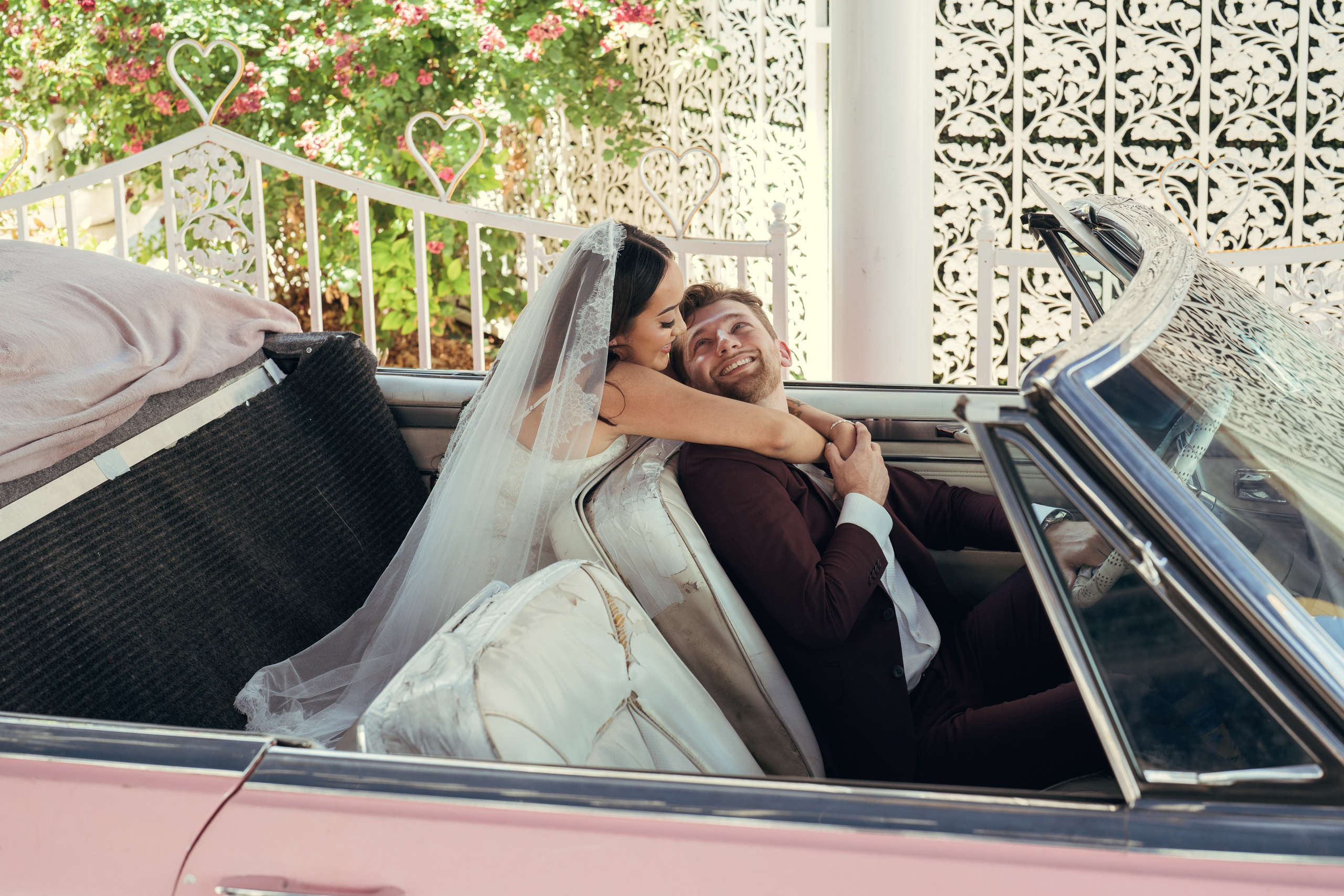 Justin&Sheyla. Wedding & elopement photographer Viktoriya Kravtsov. Las Vegas
