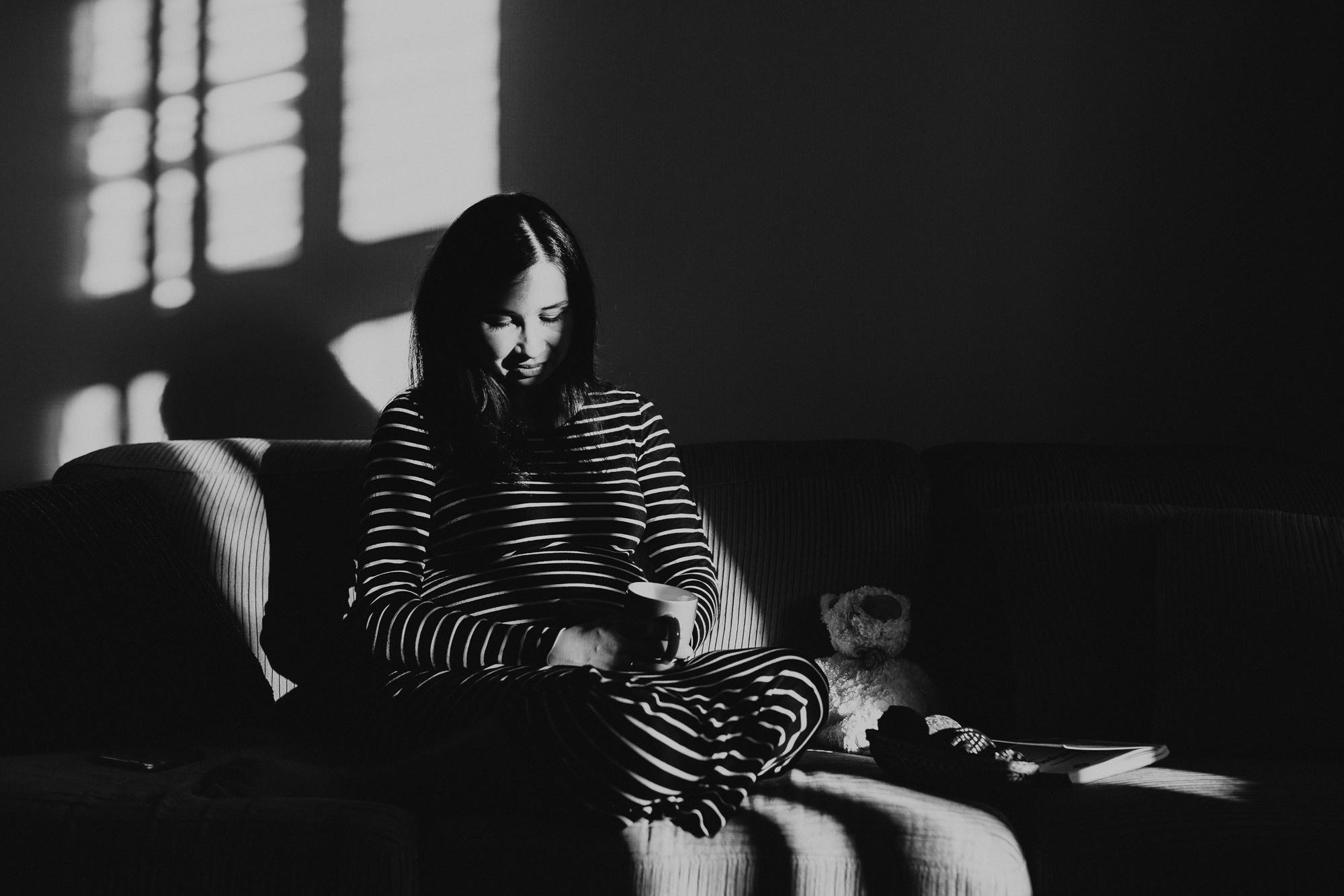 Gaidot mazuli ziemā ar klavierēm, karstu tēju un sniegpārslām