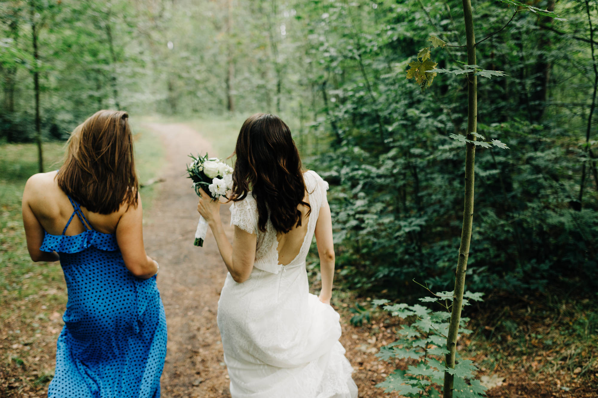 Kāzu diena Vecrīgā ar fotosesiju un īstiem draugiem