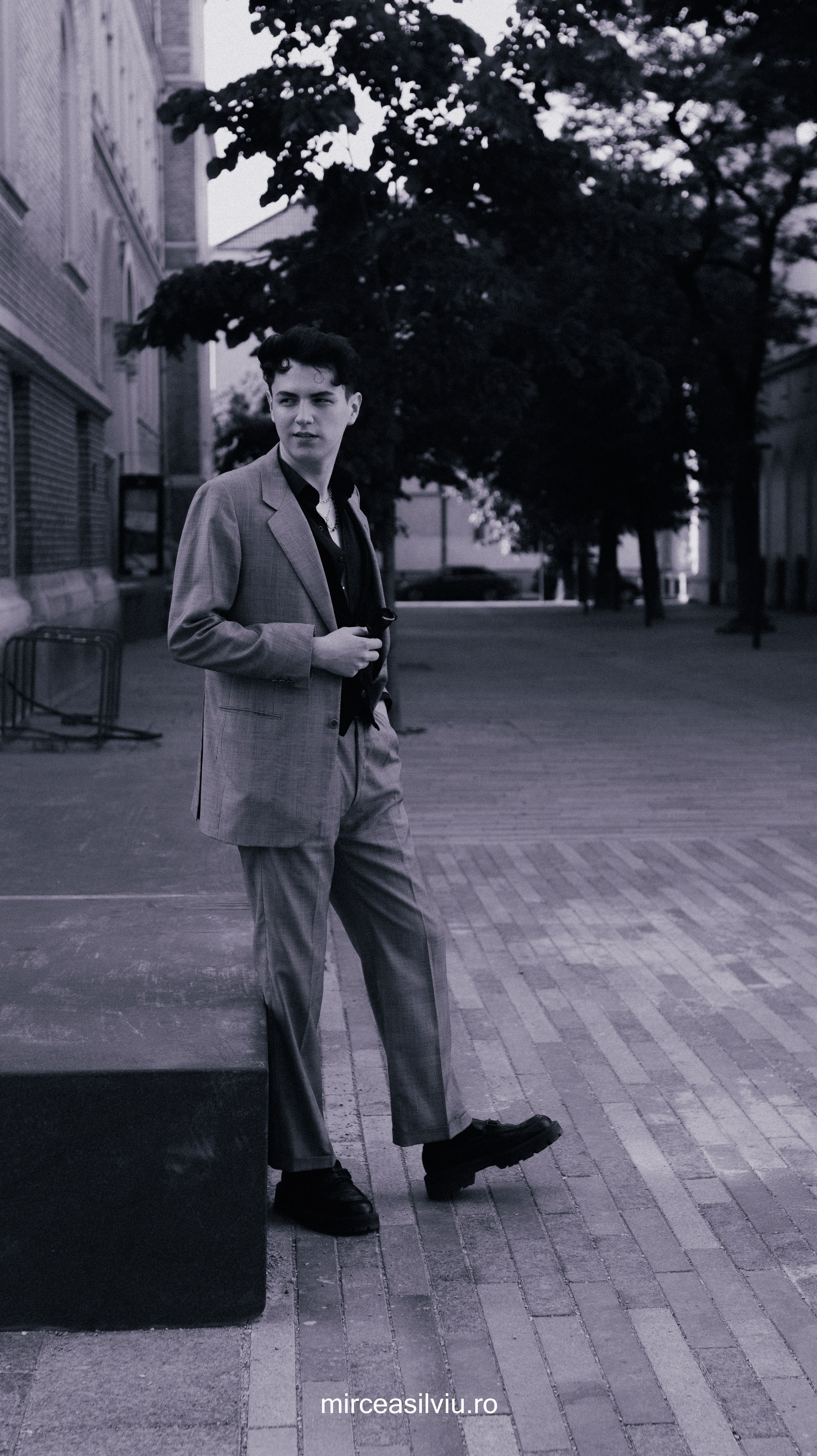 Darius. Fotograf de portrete și evenimente din Cluj-Napoca. Ședințe foto individuale, nunți, botezuri și aniversări în Cluj și județul Cluj