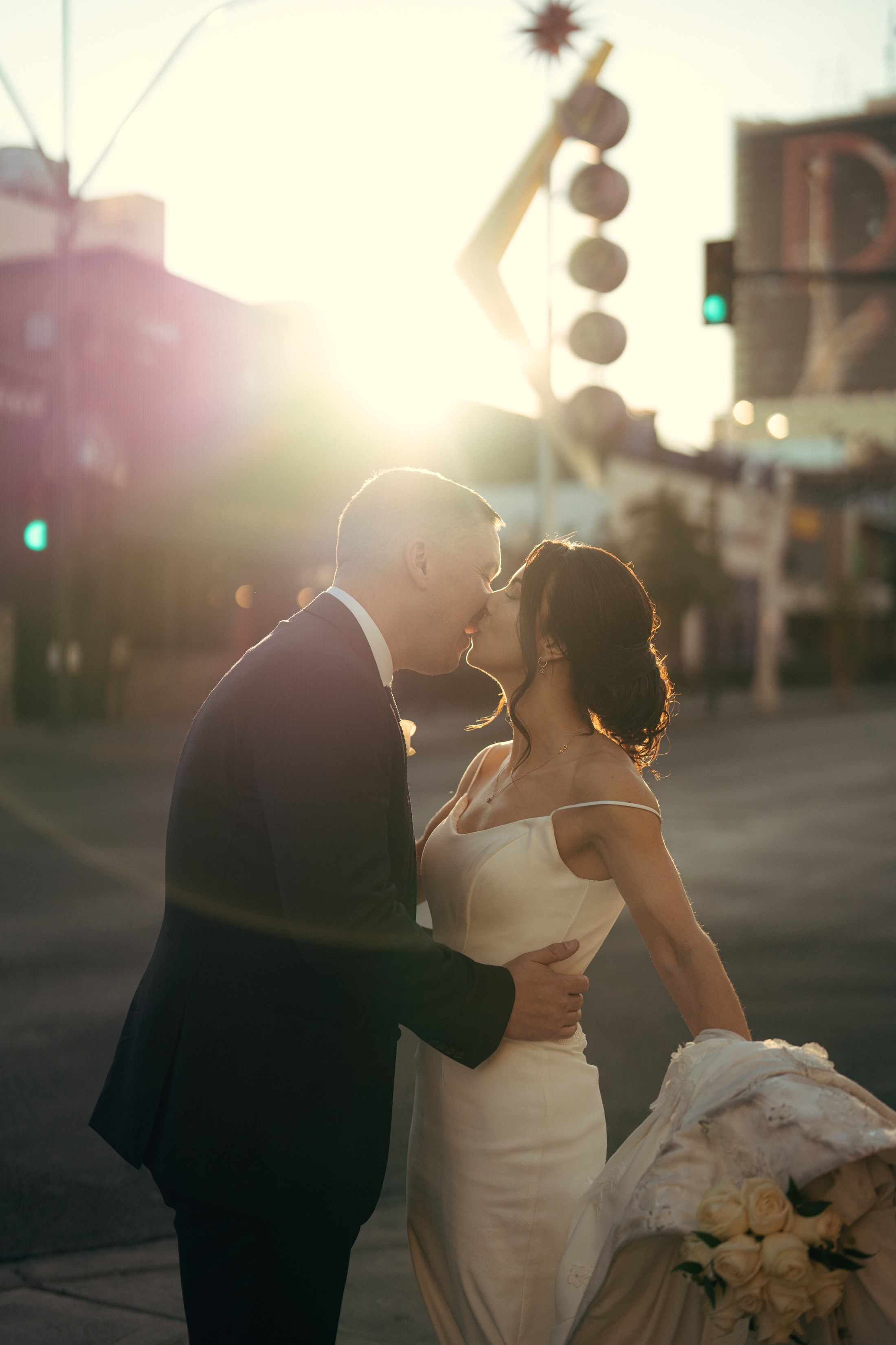 Lara&Dan. Wedding & elopement photographer Viktoriya Kravtsov. Las Vegas