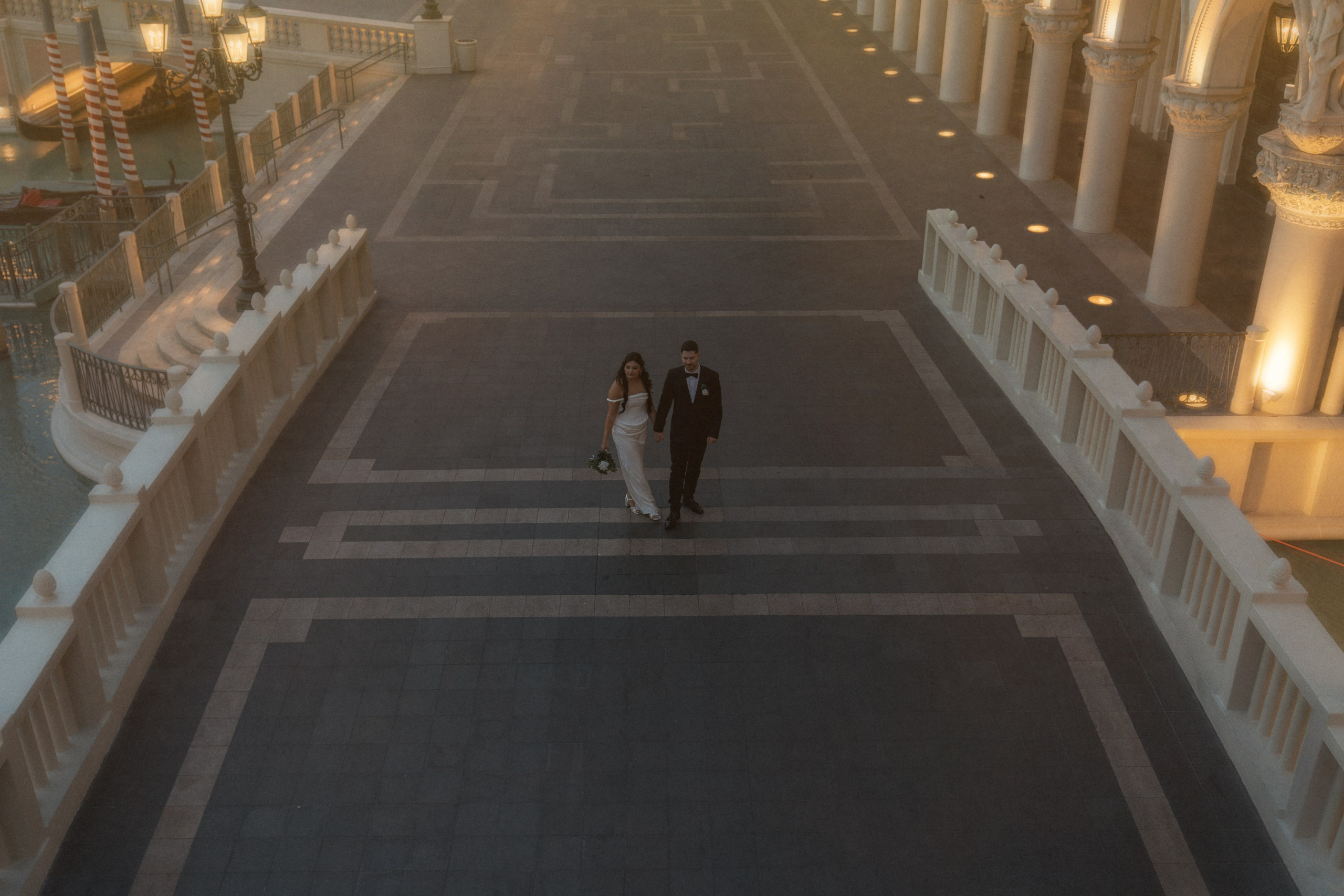 Amy&Alex. Wedding & elopement photographer Viktoriya Kravtsov. Las Vegas