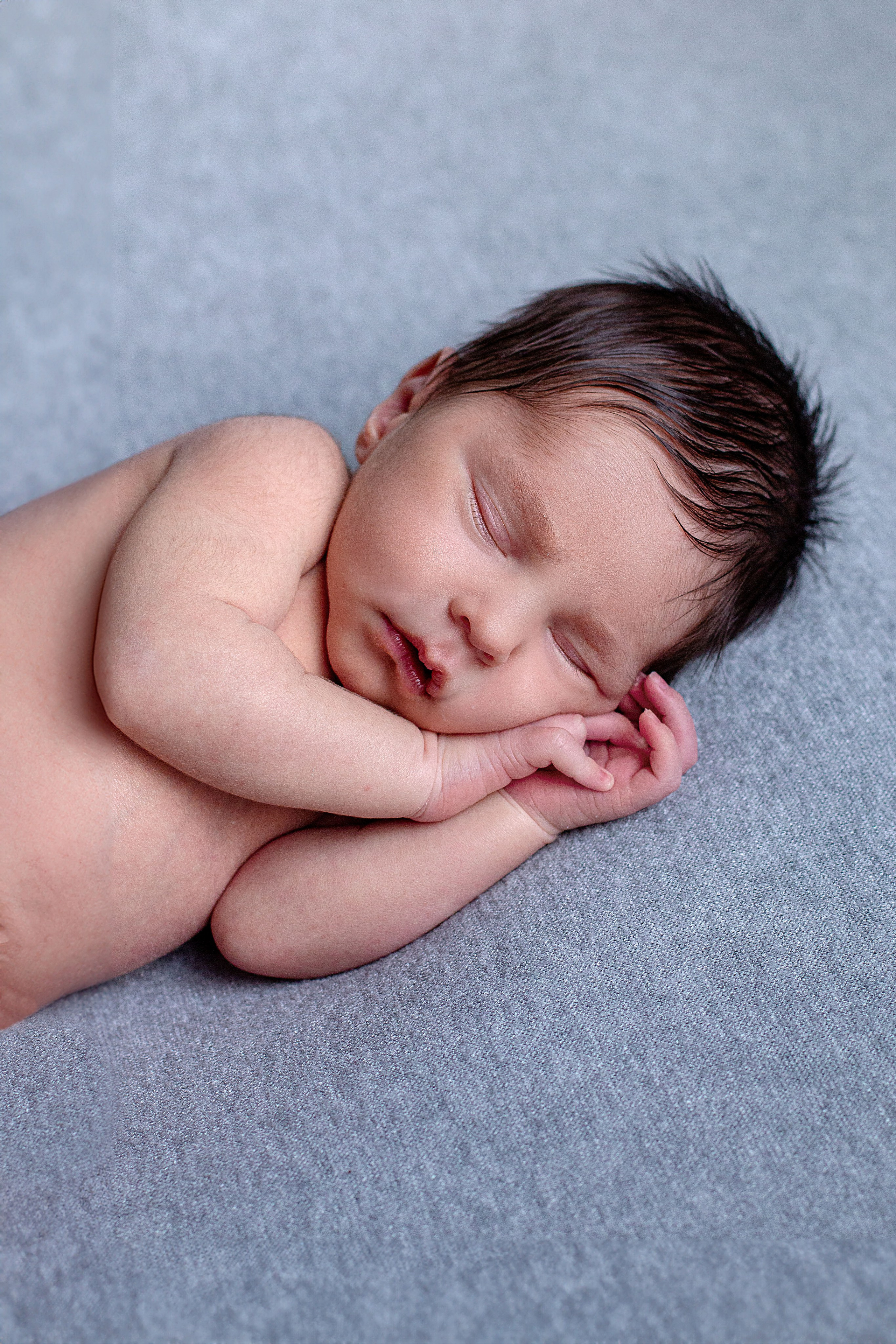 Newborn классическая. Детский и семейный фотограф в г. Бельцы