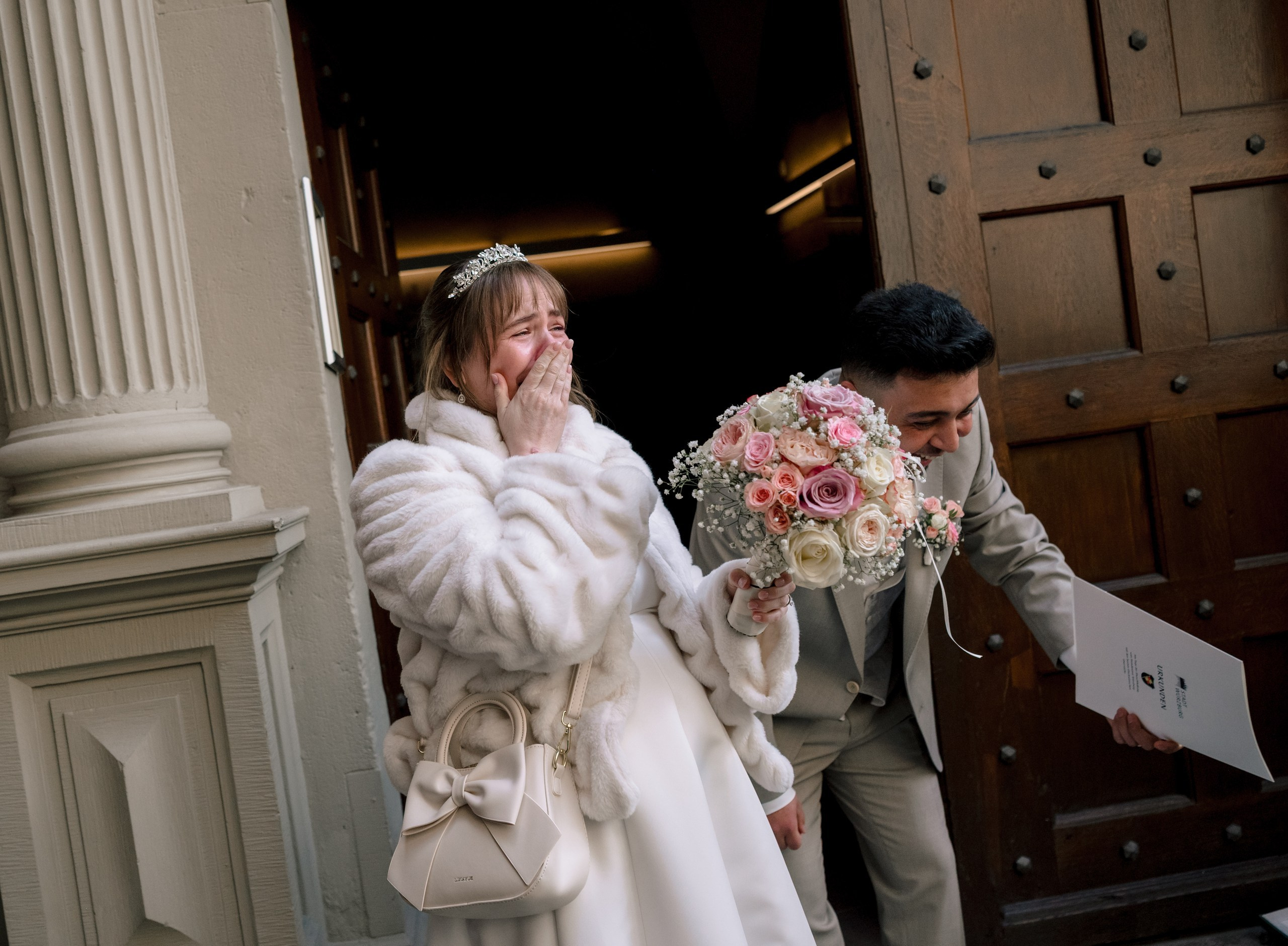 Hochzeitsfotograf Würzburg – Standesamt & Alte Mainbrücke Hochzeit. Hochzeitsfotografin Würzburg & Unterfranken | Anna Saribekyan