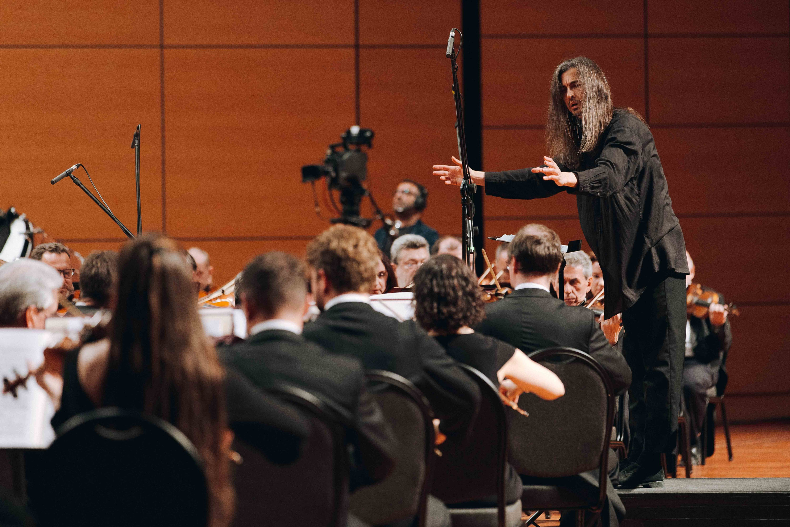 The Tchaikovsky Academic Grand Symphony Orchestra in Istanbul. Wedding&Event photographer Ismail Rzayev in Baku