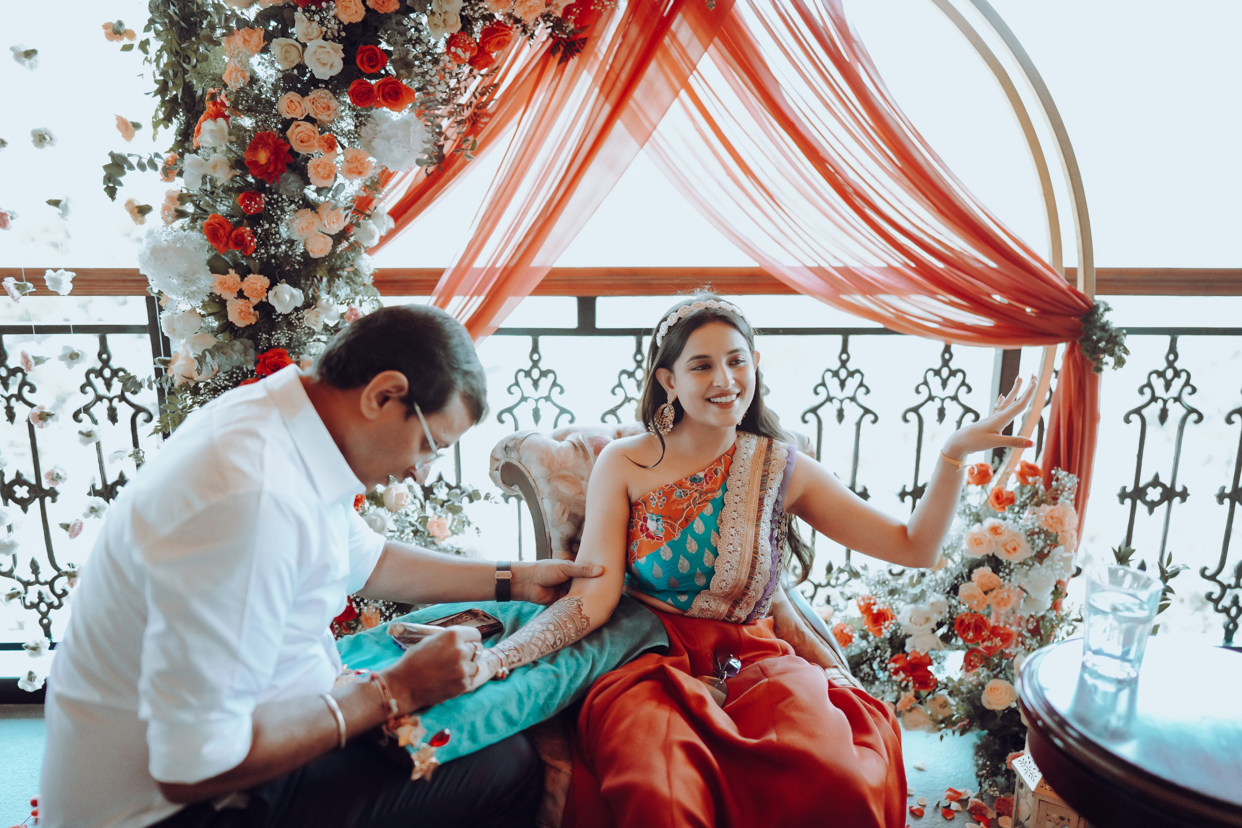 HALDI & MEHANDI. Wedding photographer Stalen Robert