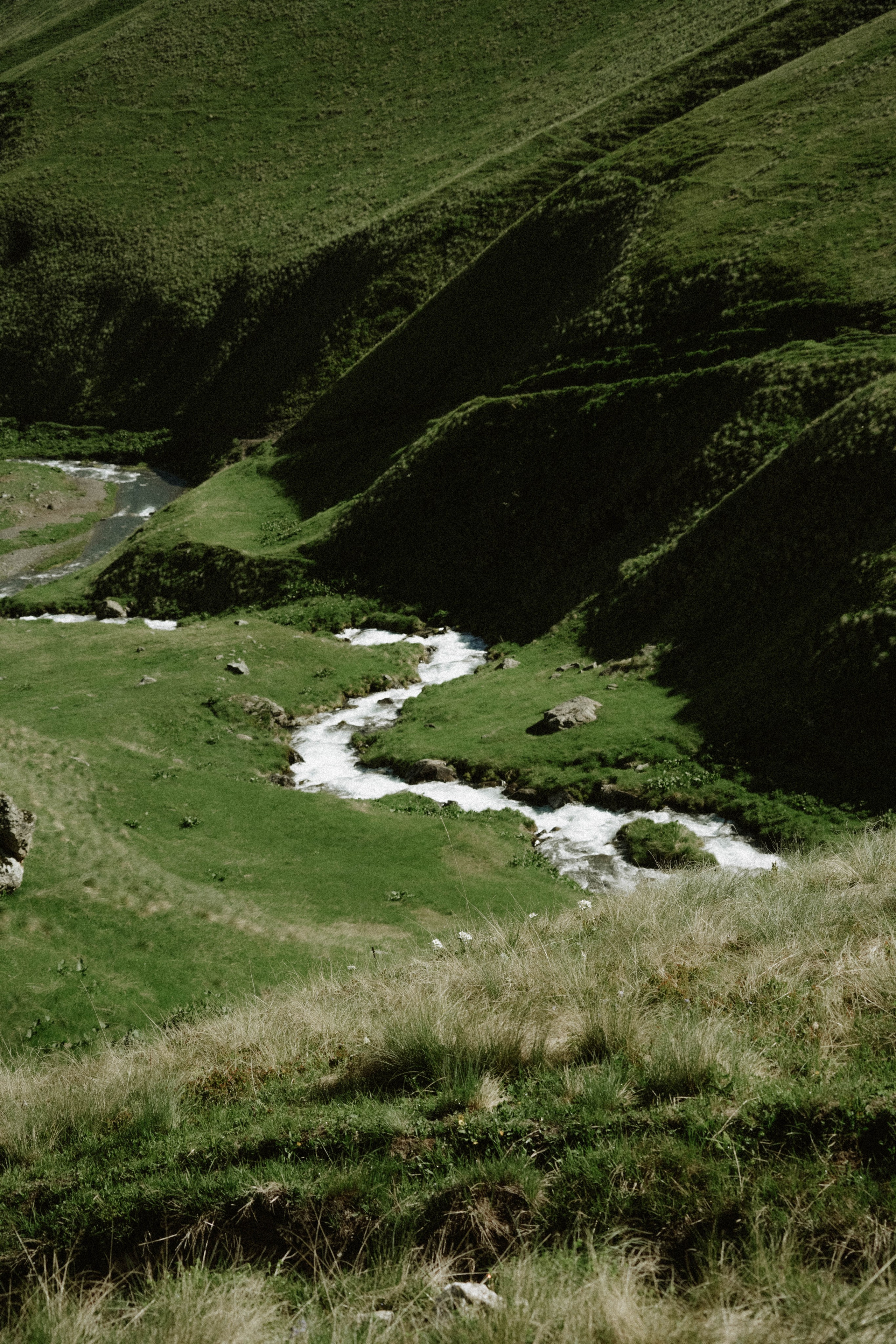 Juta Valley (Hike). Proposal & Wedding Photographer in Georgia | Gudauri & Kazbegi