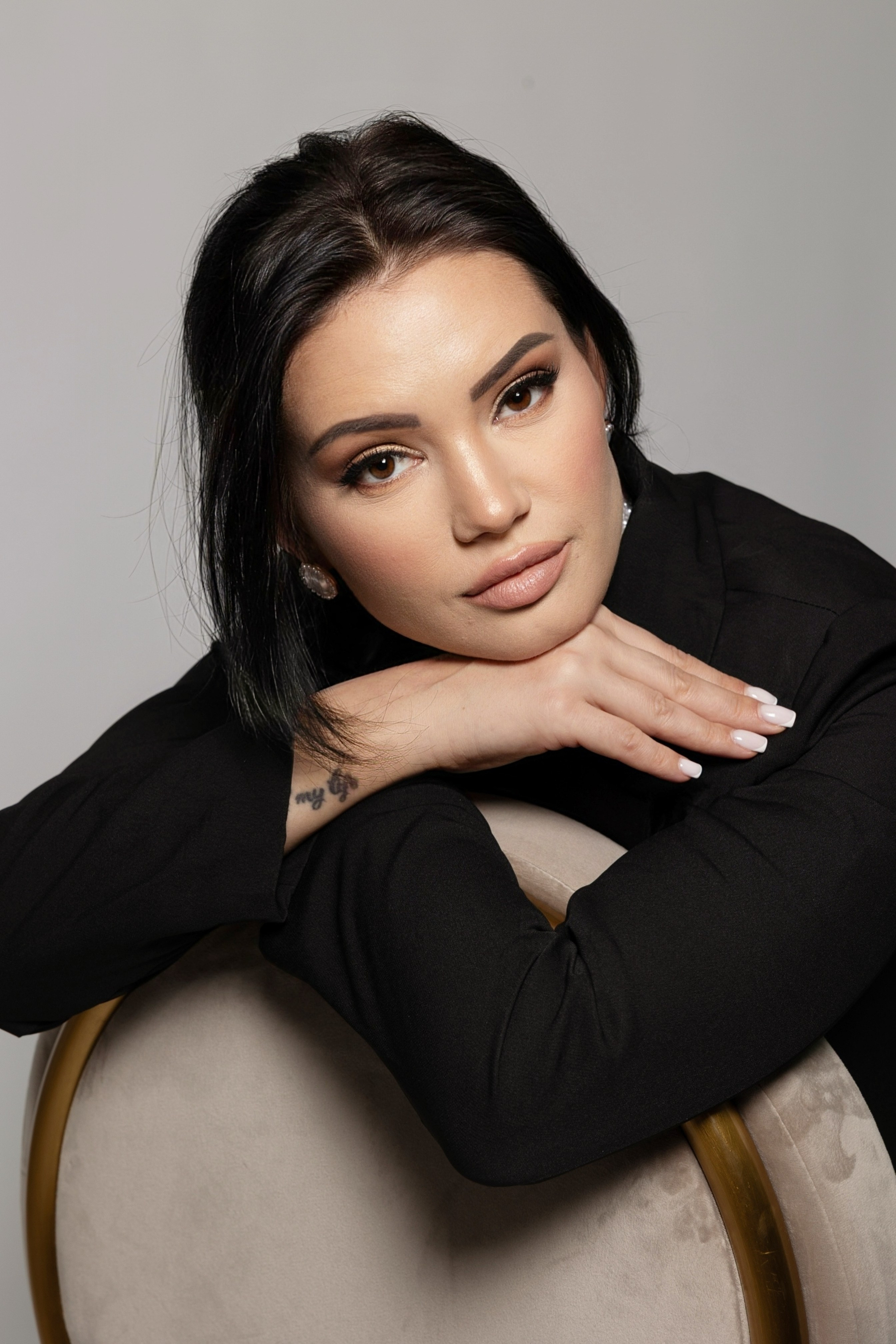 Mona. Portrait and Family Photographer in Netherlands