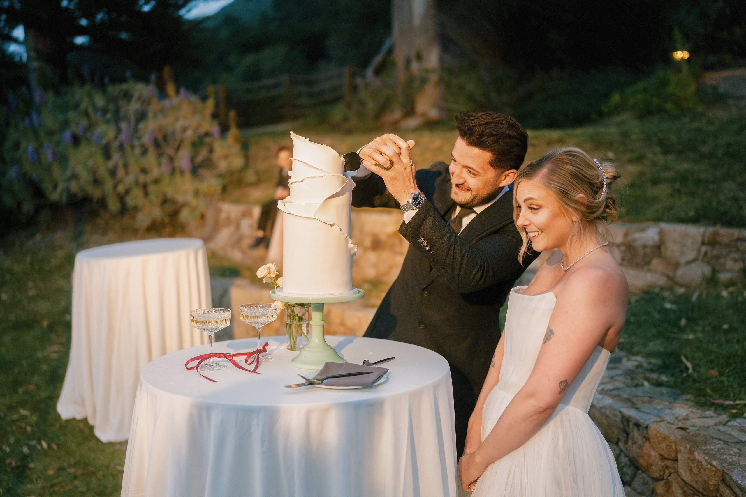 Wedding photographer Big Sur. Wedding Photography & Videography Team in California, Los Angeles, San Francisco, San Diego and Travel