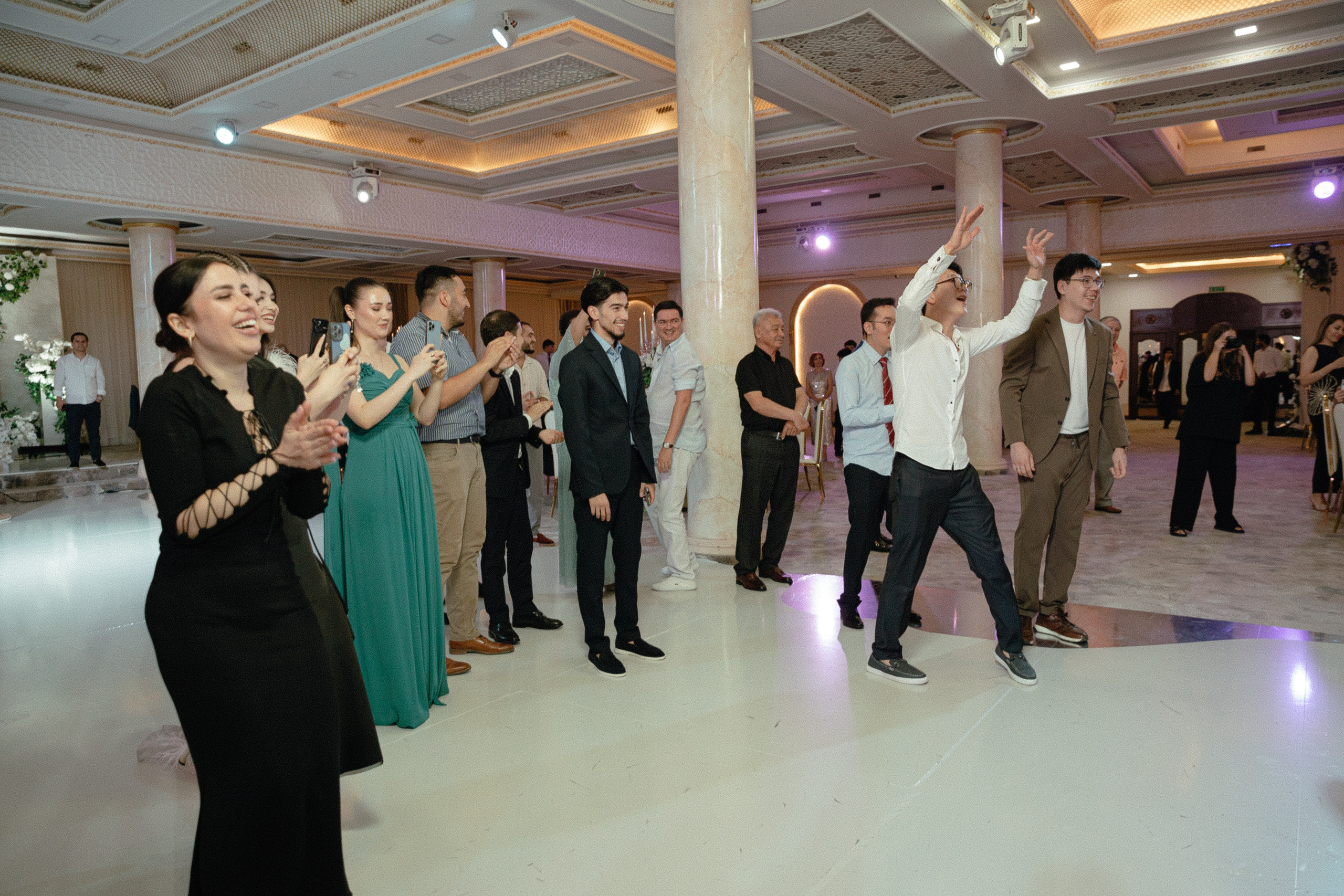 Botir & Zukhra. Главная