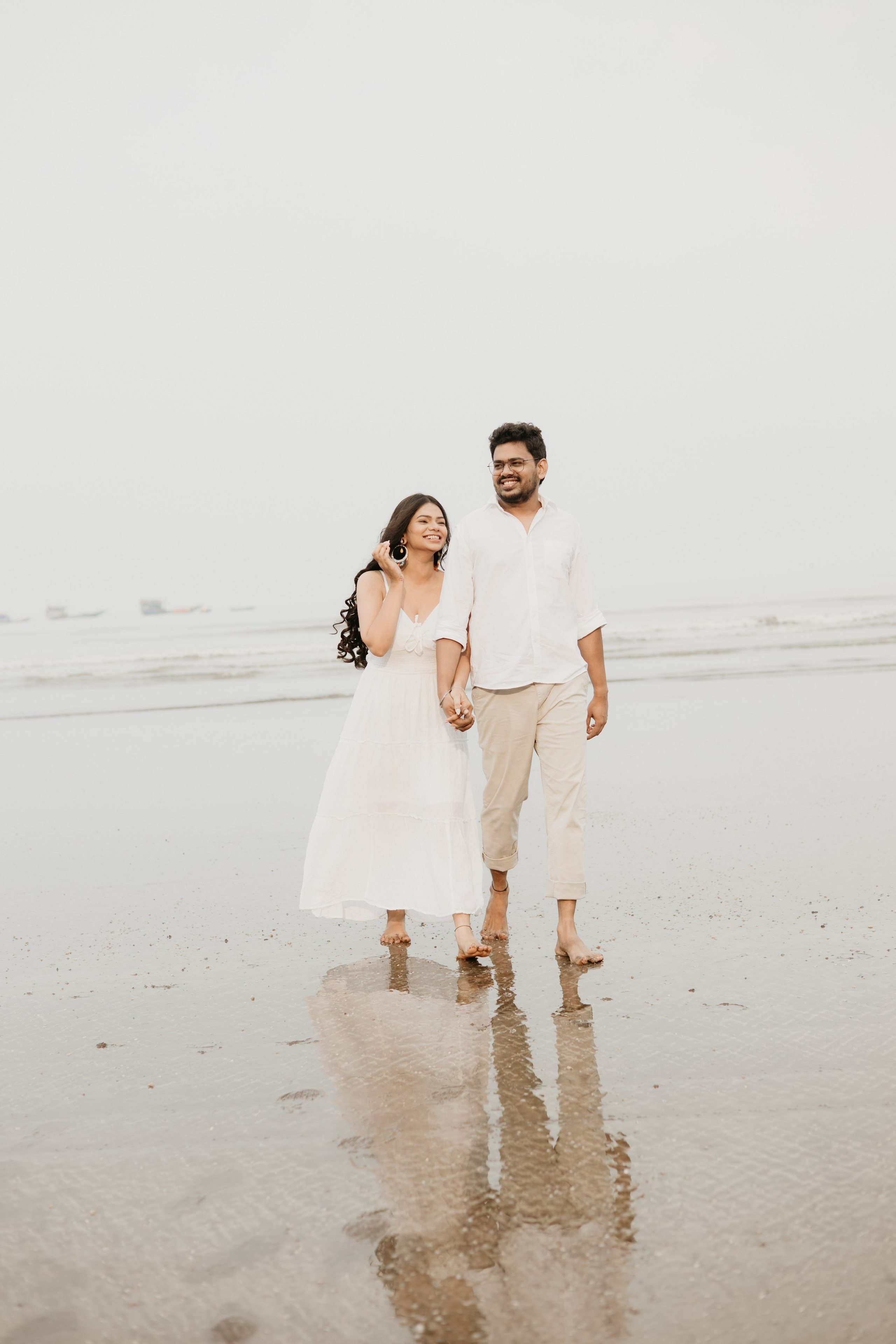 COUPLE SESSIONS. Love Emotions Weddings