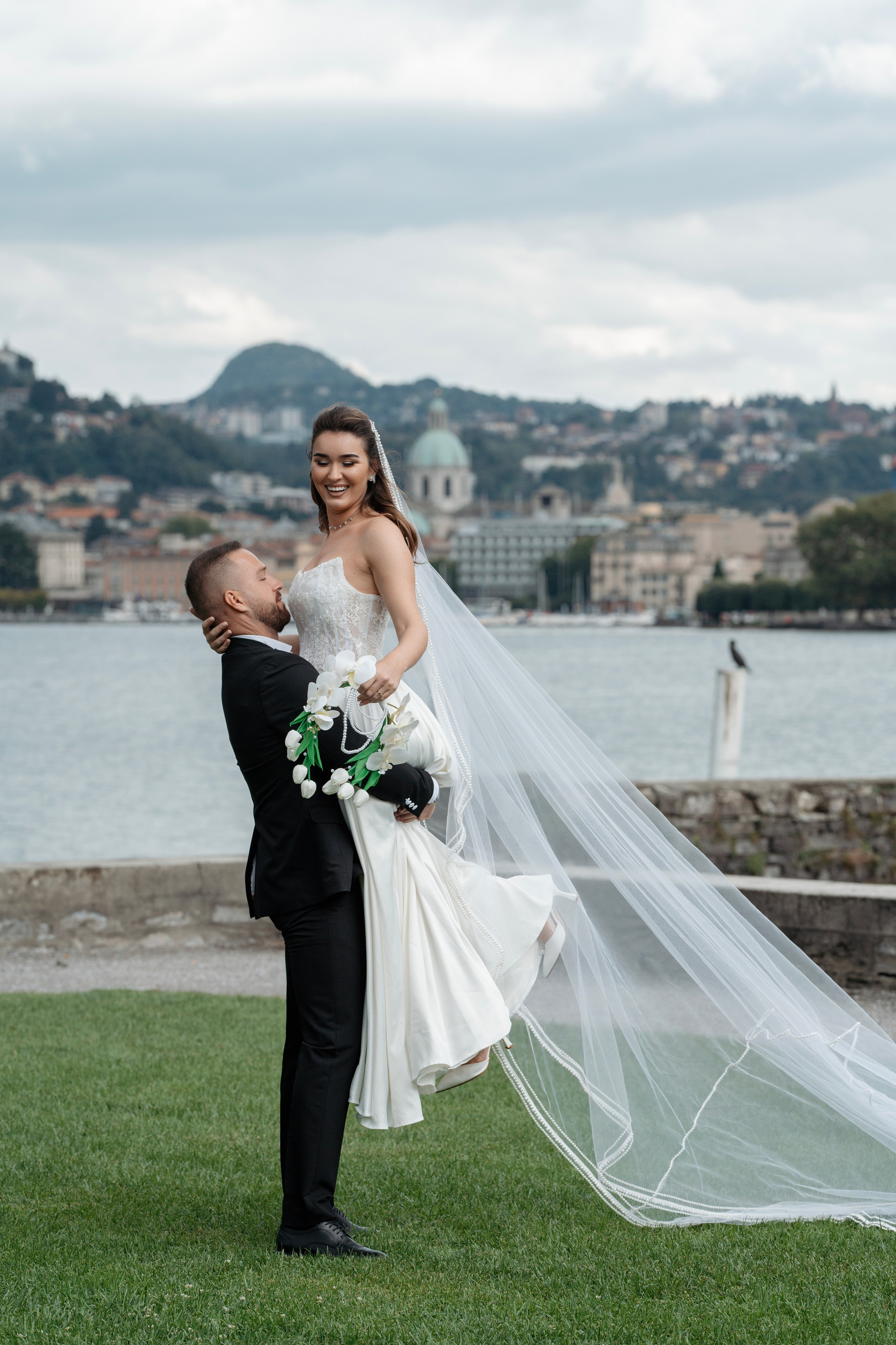 Edina & Vilson Lake Como. Fotografo matrimonio Lago di Como Ferrari Media Production