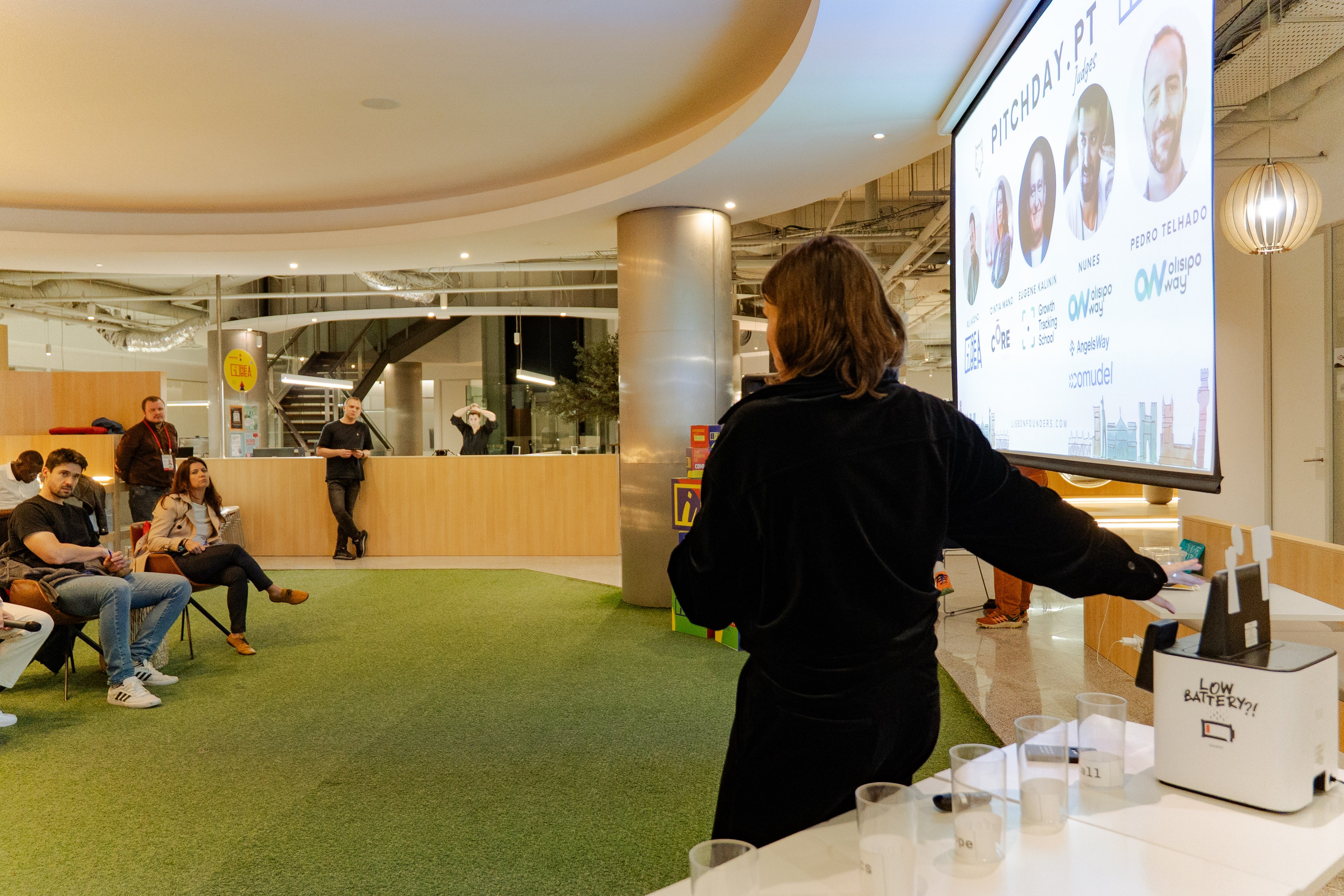 Idea Space: Pitch Day. Lisbon Event Photographer