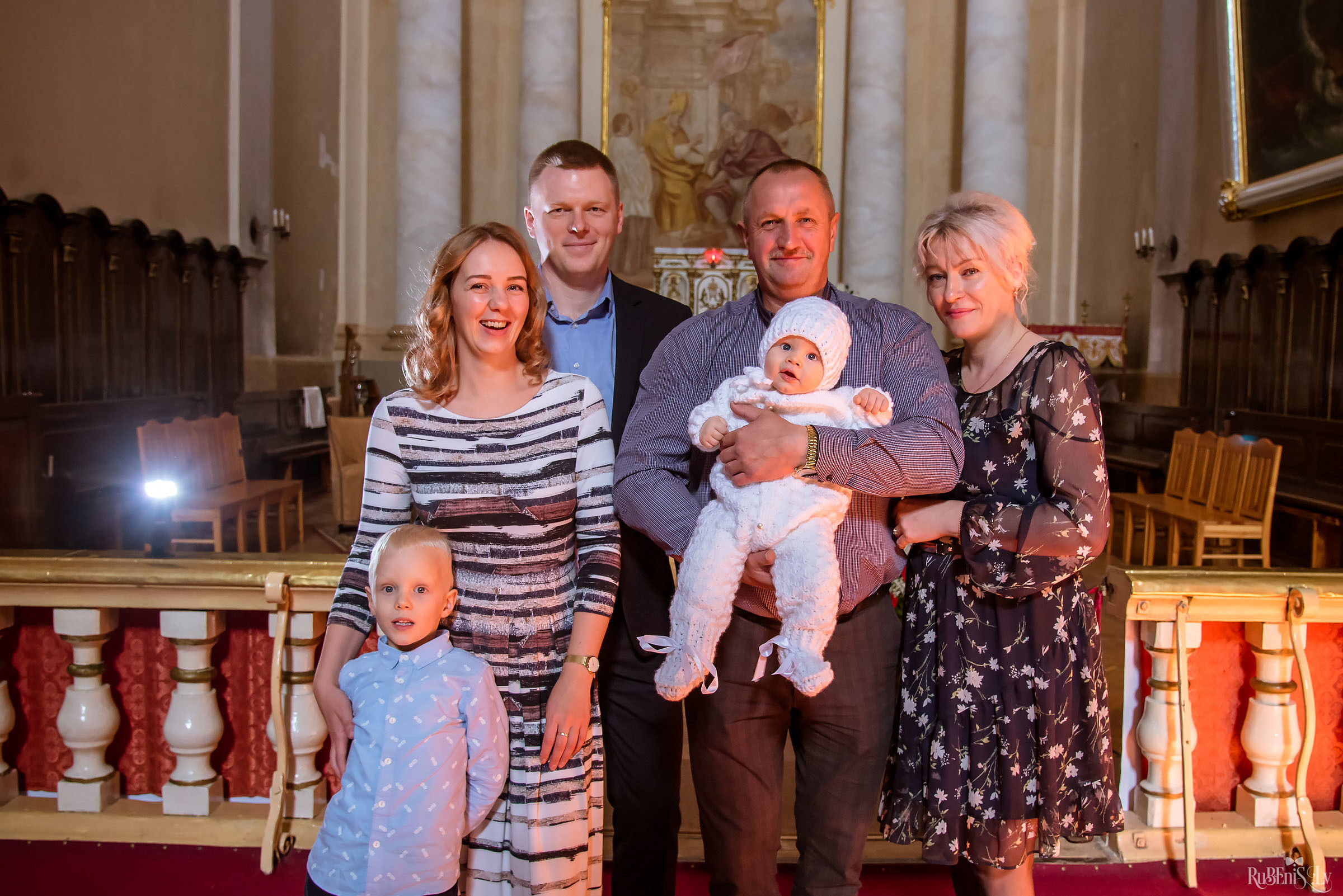 А — Крещение / Анонс. Фотограф Ромуальд Рубенис и Артемий Сташанс