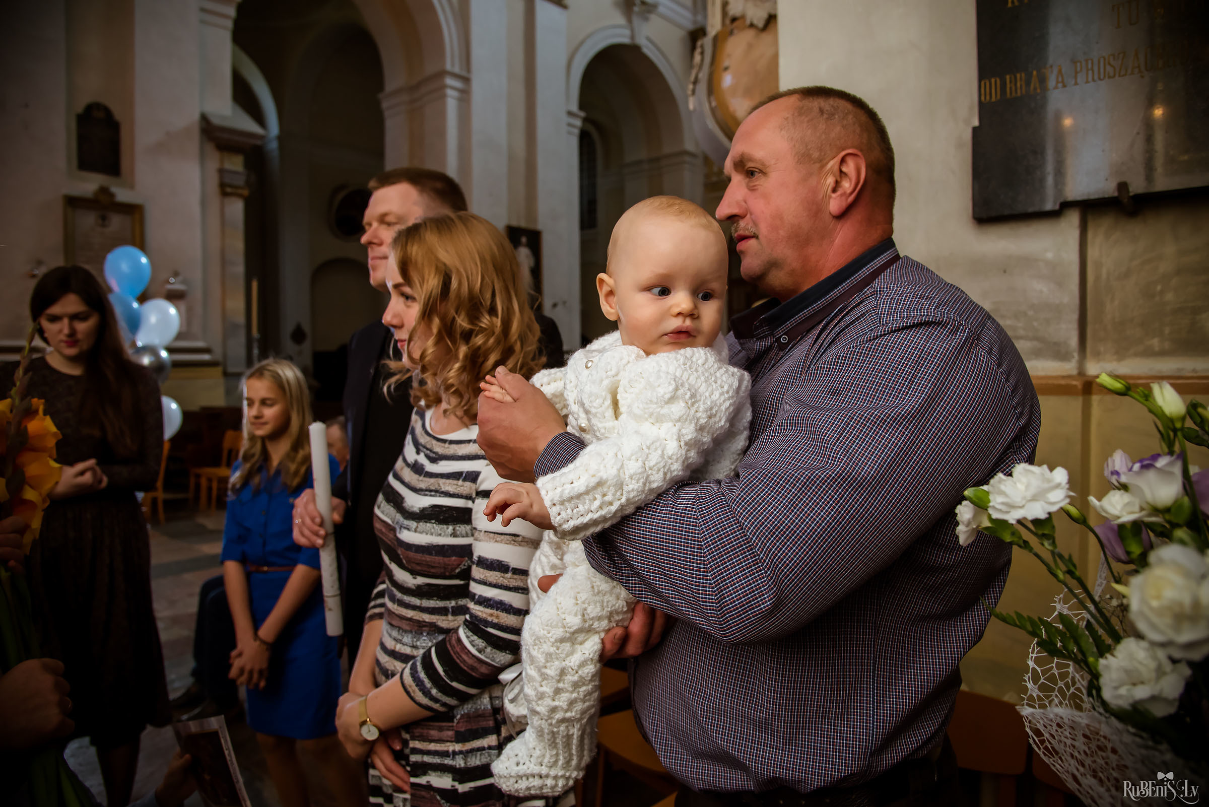 А — Крещение / Анонс. Фотограф Ромуальд Рубенис и Артемий Сташанс