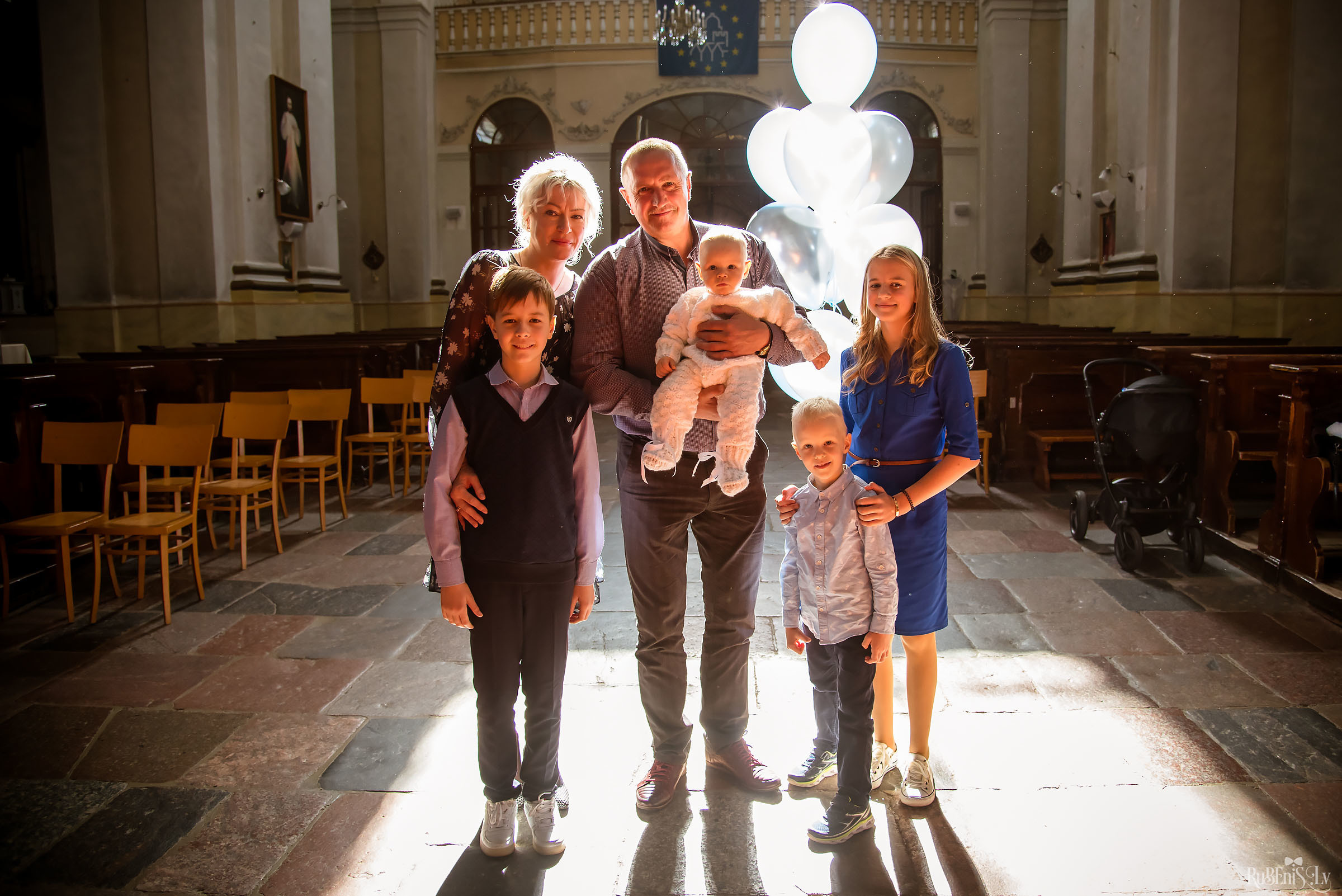 А — Крещение / Анонс. Фотограф Ромуальд Рубенис и Артемий Сташанс