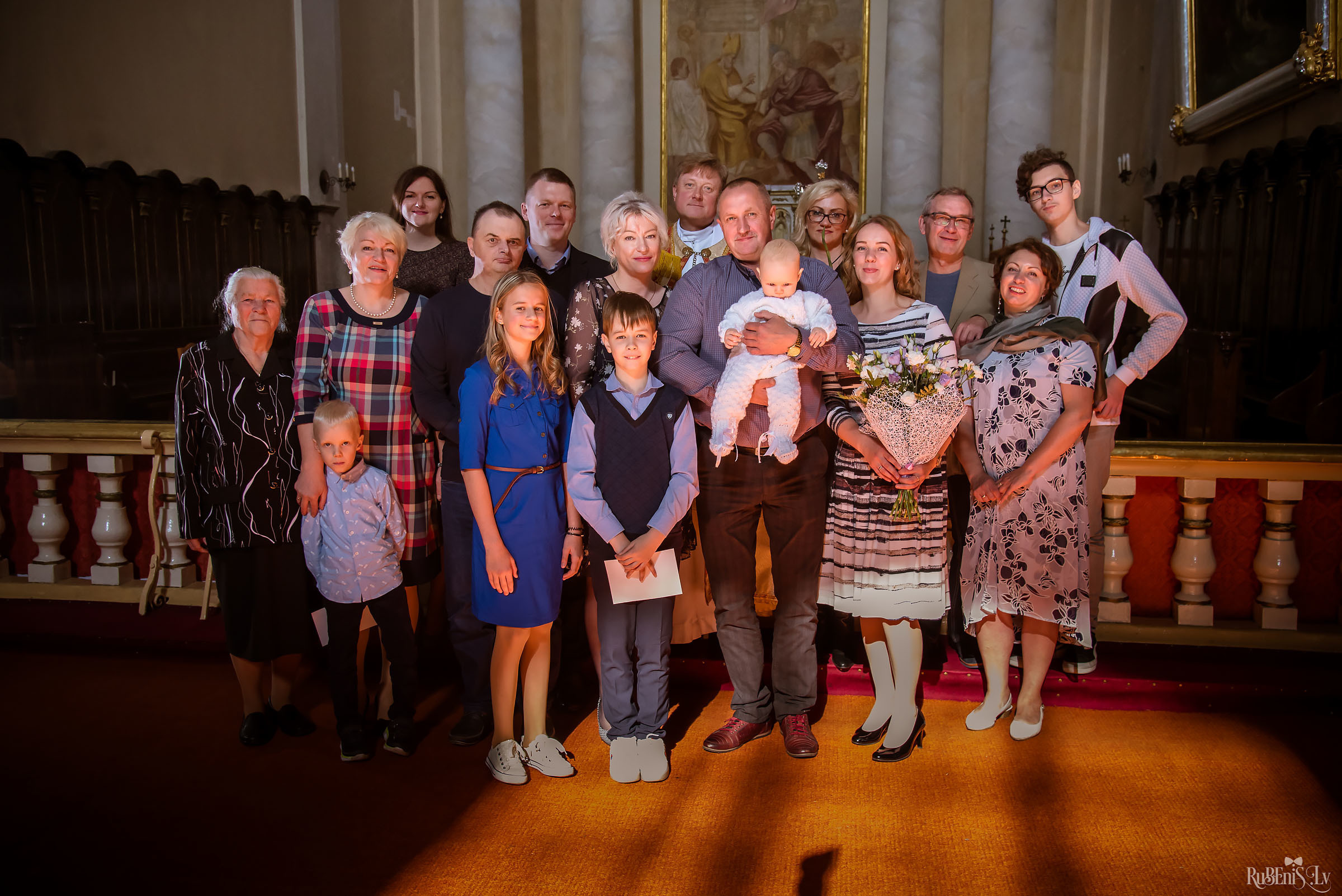 А — Крещение / Анонс. Фотограф Ромуальд Рубенис и Артемий Сташанс