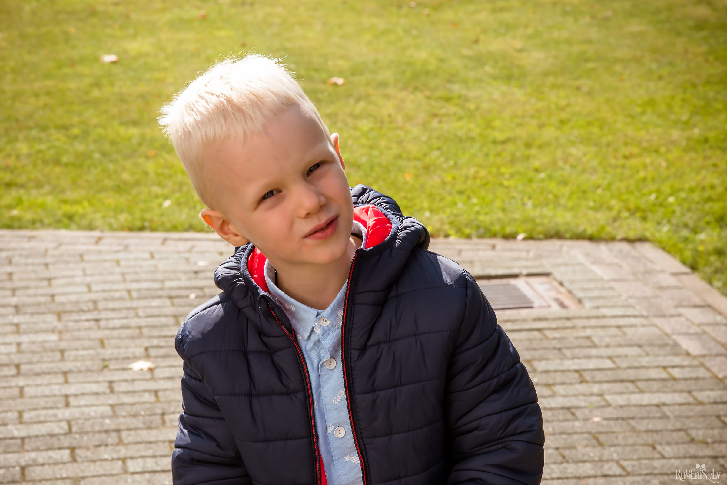 А — Крещение / Анонс. Фотограф Ромуальд Рубенис и Артемий Сташанс