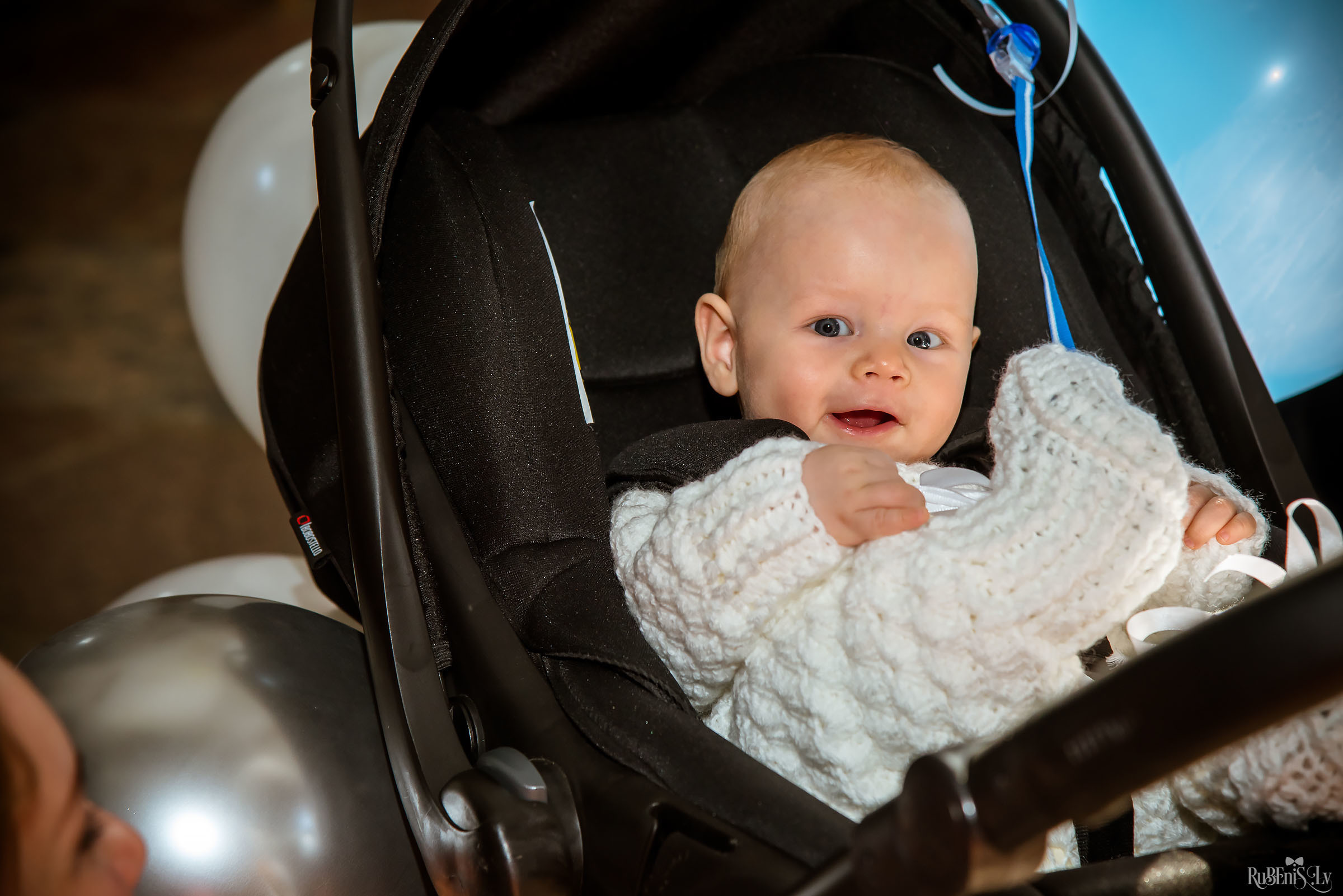 А — Крещение / Анонс. Фотограф Ромуальд Рубенис и Артемий Сташанс