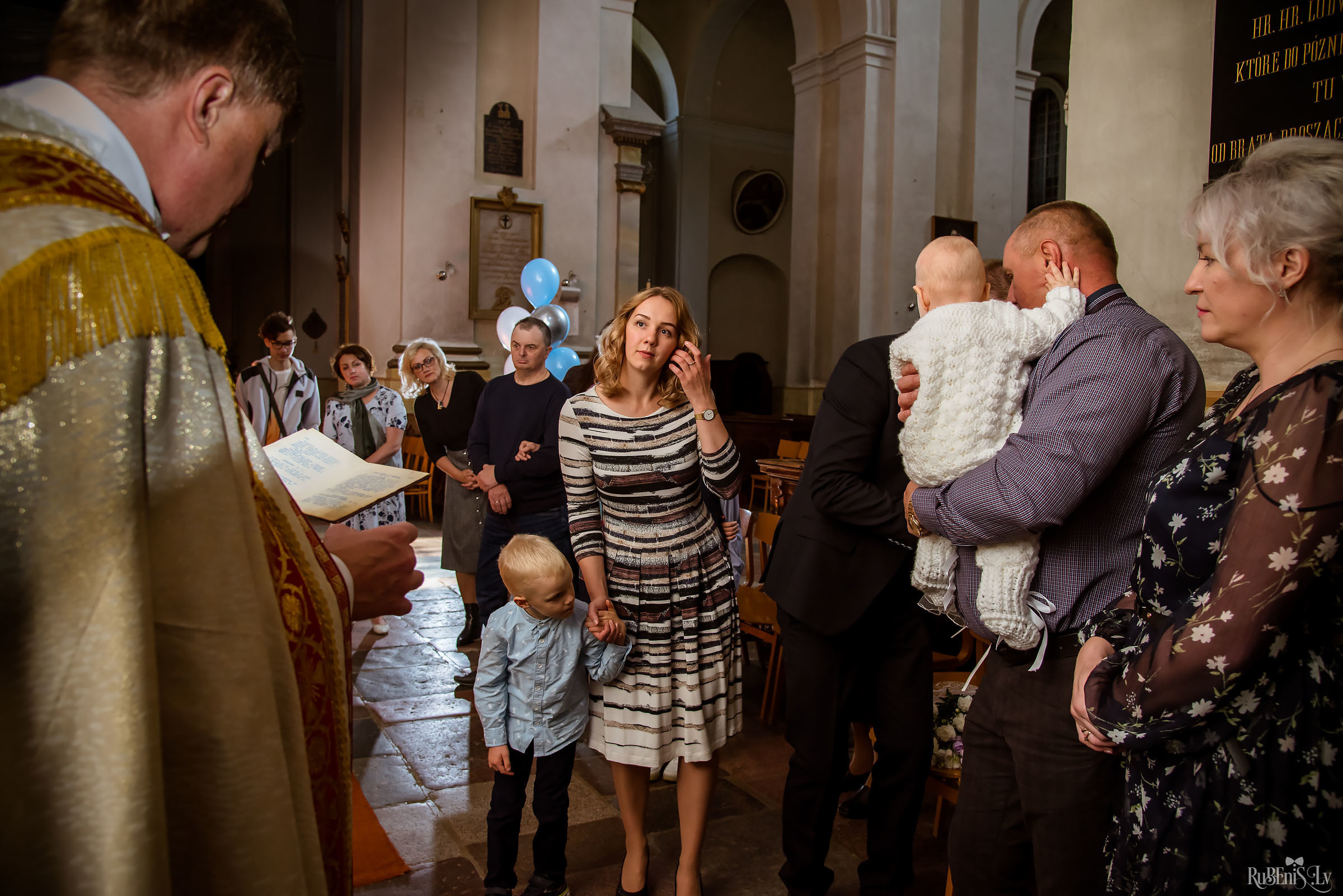 А — Крещение / Анонс. Фотограф Ромуальд Рубенис и Артемий Сташанс