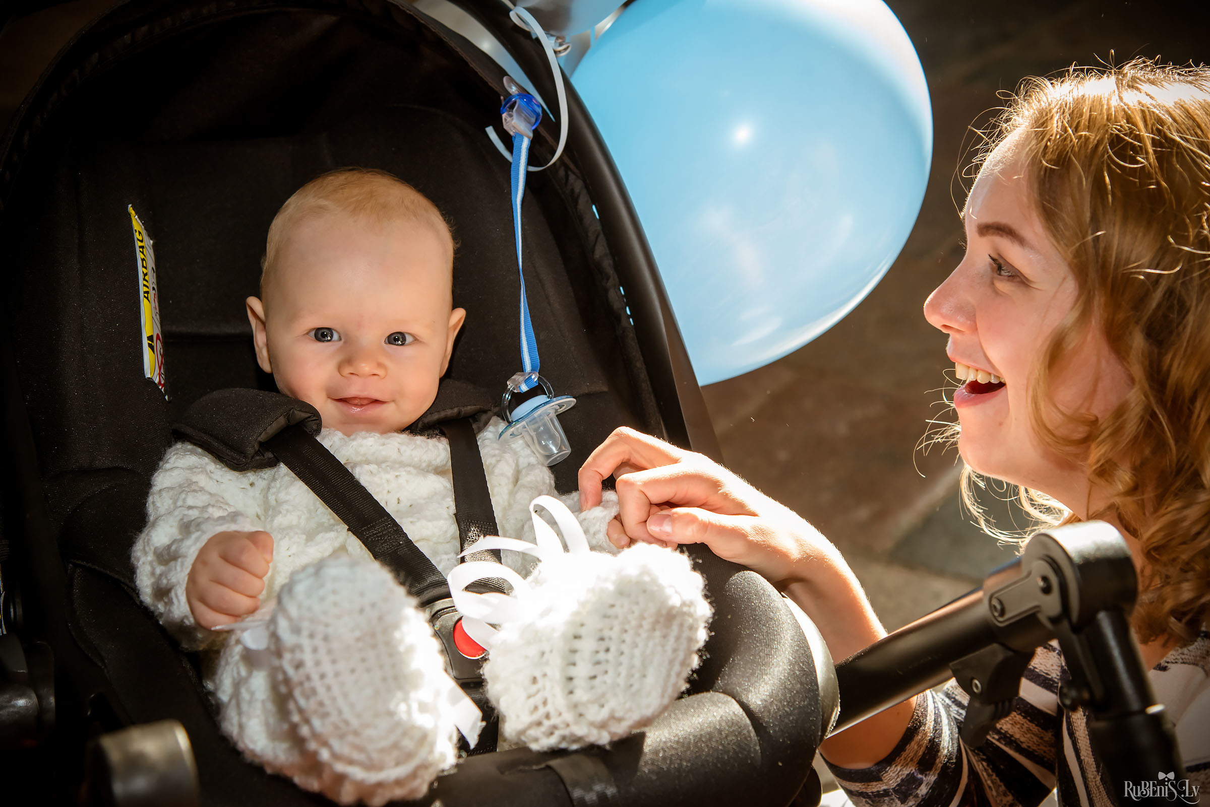 А — Крещение / Анонс. Фотограф Ромуальд Рубенис и Артемий Сташанс