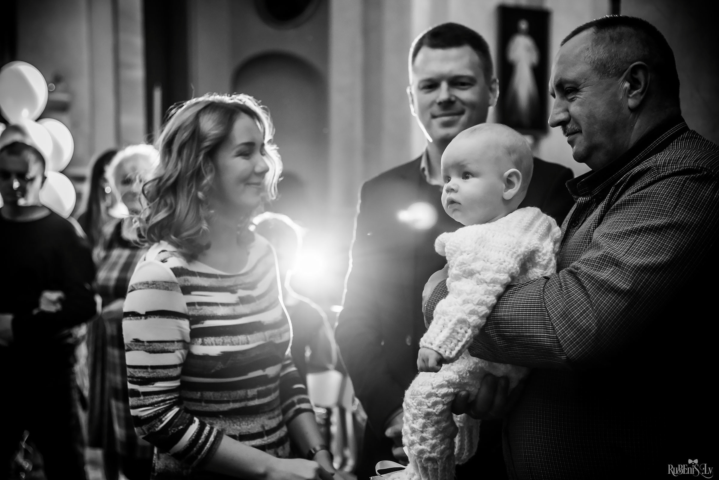 А — Крещение / Анонс. Фотограф Ромуальд Рубенис и Артемий Сташанс