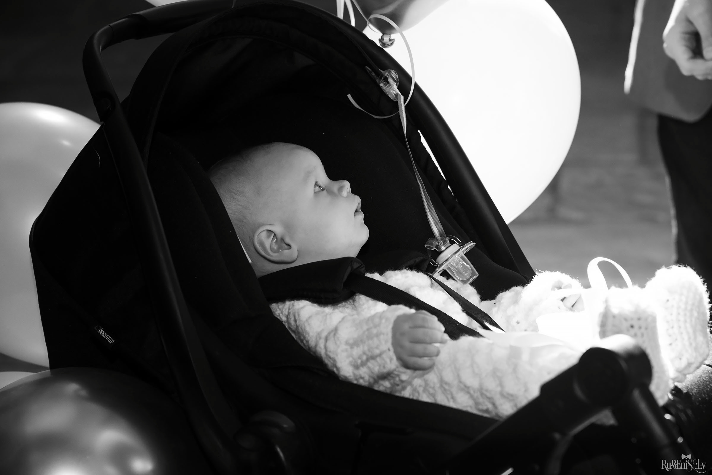 А — Крещение / Анонс. Фотограф Ромуальд Рубенис и Артемий Сташанс