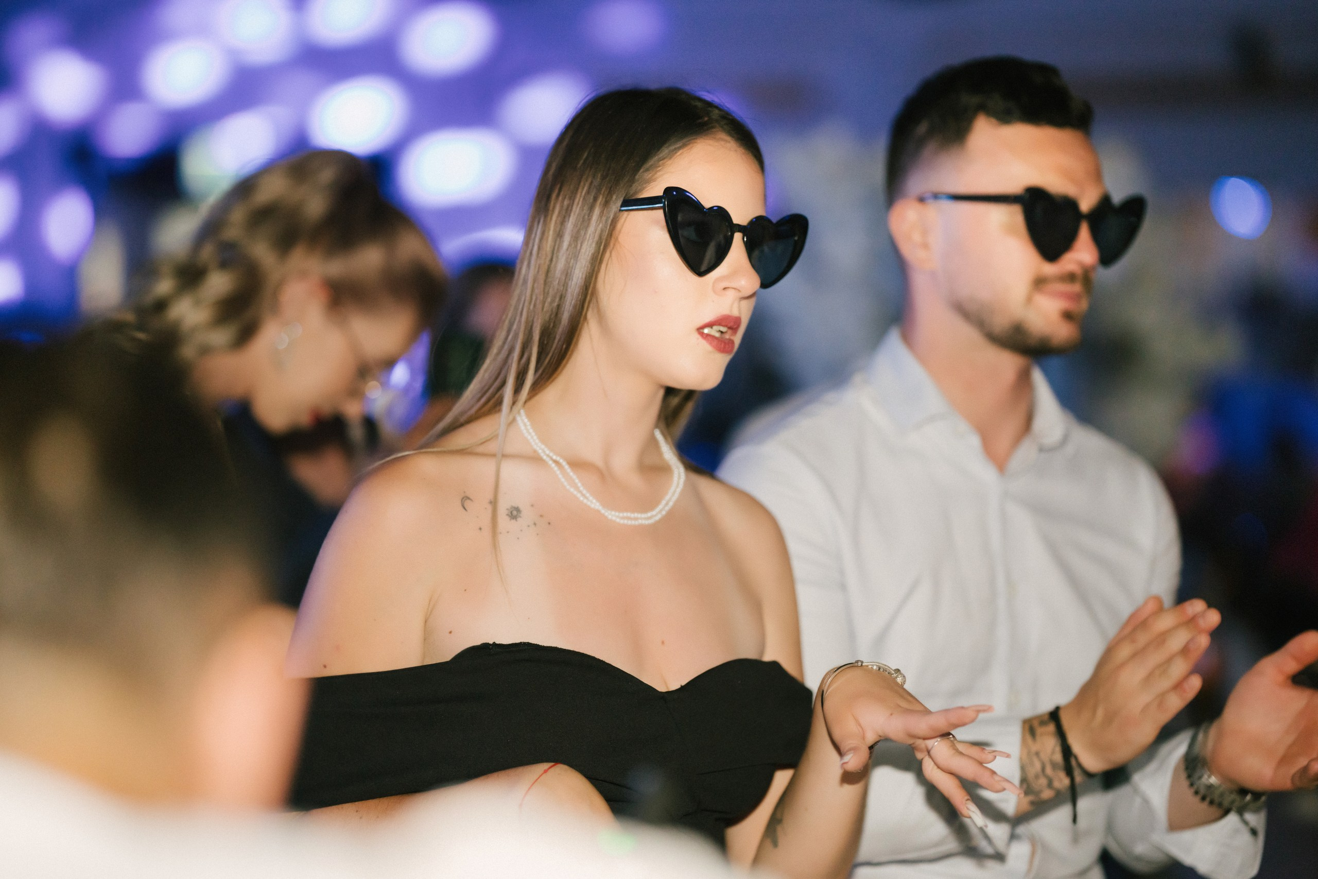 1. Mireasa Adriana în timpul pregătirilor de nuntă în Tudora Botoșani2. Costumul mirelui Ionuț fotografiat artistic în ziua nunții3. Prietenii mirelui la tradițiile de nuntă în Tudora4. Bărbieritul mirelui în cadrul obiceiurilor tradiționale de nuntă5. Fotografii de familie la biserică în ziua nunții6. Portret de familie cu mirii și copilul lor la nunta din Botoșani7. Primul dans al mirilor la Mariage Dor Baisa Botoșani8. Decor elegant de nuntă la Mariage Dor Baisa9. Emoții și tradiții la nunta din Tudora județul Botoșani10. Fotograf profesionist de nuntă în Botoșani surprinzând momente autentice - otograf-nunta-botosanifotograf-evenimente-botosanifotograf-profesionist-botosanifotograf-nunta-tudoranunta-tudora-botosanisedinta-foto-nunta-botosanipoze-nunta-botosanifotografii-nunta-tudorafotograf-cununie-religioasa-botosanibiserica-sfintii-imparati-constantin-si-elena-tudoramariage-dor-baisa-botosanirestaurant-nunta-botosanidansul-mirilor-mariage-dorpregatiri-mire-botosanipregatiri-mireasa-botosanitraditii-nunta-moldovaobiceiuri-nunta-tudorafotograf-familie-nunta-botosaniportret-miri-botosanigalerie-foto-nunta-botosanialbum-foto-nunta-botosaninunta-eleganta-botosaninunta-cu-traditii-botosanifotograf-premium-nunta-botosaniservicii-foto-video-botosanipoveste-de-nunta-botosanifotograf-documentar-nuntafotograf-natural-emotionalmiri-ionut-si-adriananunta-autentica-tudora -otograf-nunta-botosanifotograf-nunta-tudoranunta-tudora-botosanifotograf-evenimente-botosanifotograf-profesionist-botosaniservicii-foto-video-botosanigalerie-foto-nunta-botosanialbum-foto-nunta-botosani - nunta-autentica-botosaninunta-cu-traditii-botosanipoveste-de-nunta-botosanifotografii-emotionante-nuntamomente-autentice-nuntafotografie-documentara-nuntafotograf-natural-nunta- pregatiri-miri-tudorabiserica-tudora-botosanicununie-religioasa-tudoramariage-dor-baisa-botosanipetrecere-nunta-botosanivalsul-mirilor-botosani - alino-foto-studio-botosaniionut-si-adriana-nunta-tudorafotograf-alin-chirila-botosani