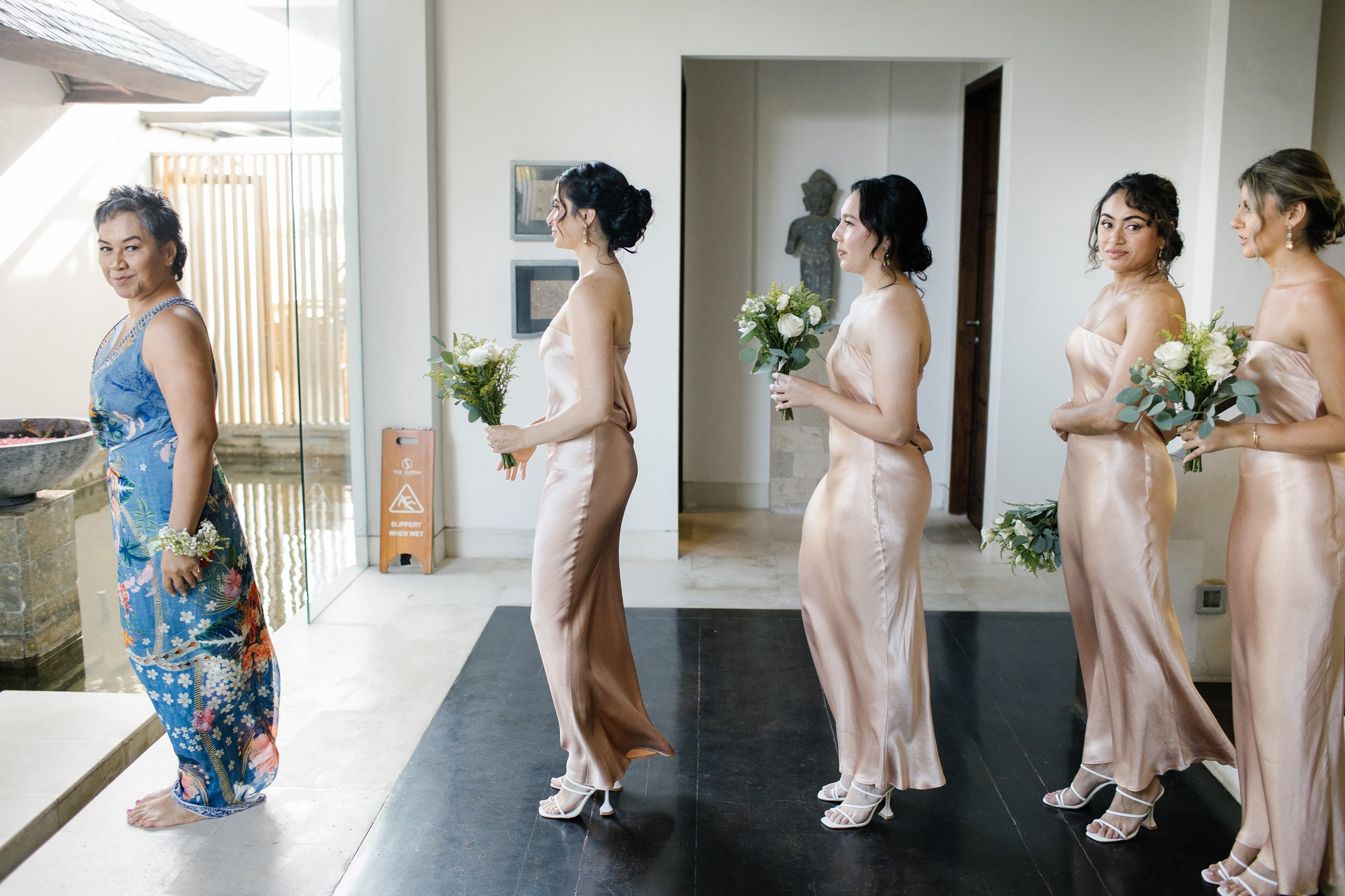 Big funny wedding with guests in paradise Bali island. Get.it.feel — Aesthetic Photography and Videography