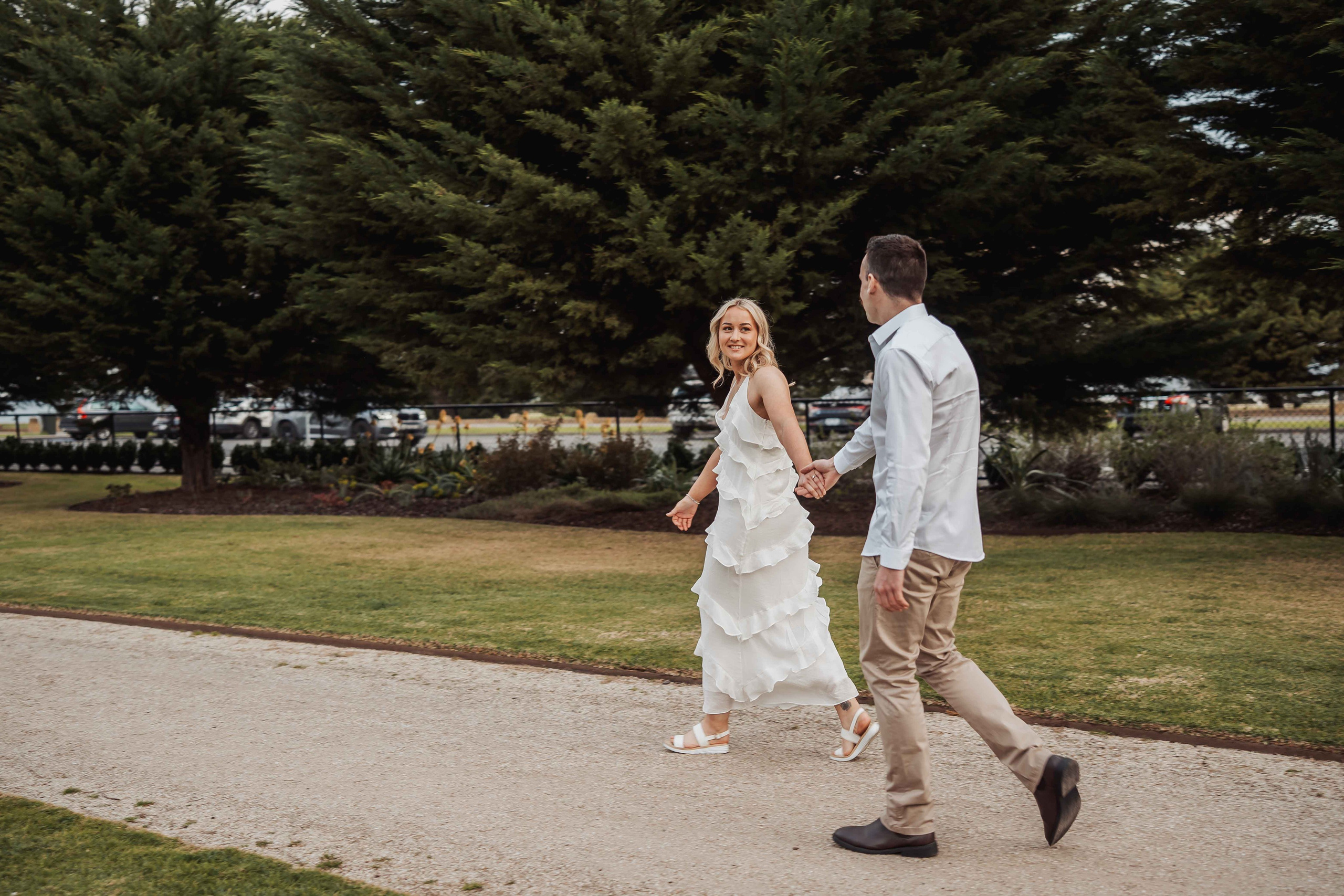 Melbourne pre-wedding photographer, engagement session Melbourne, pre-wedding shoot Victoria.