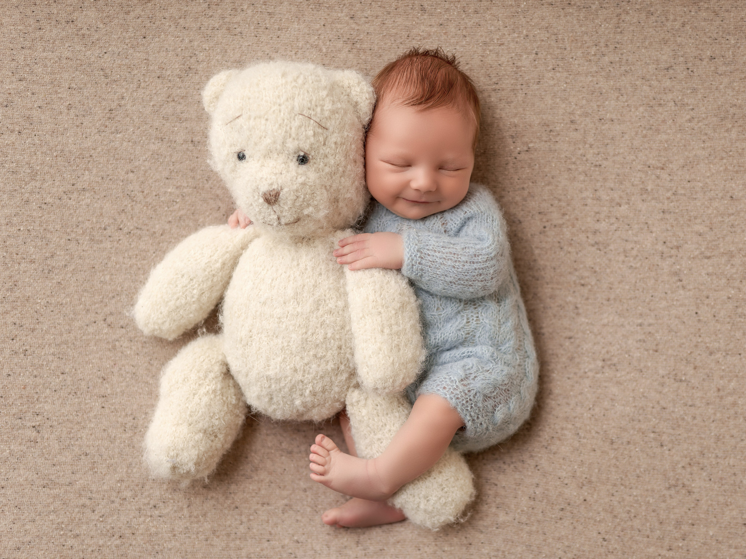 Esu Aleksandra naujagimių ir kudikių fotografė iš Vilniaus