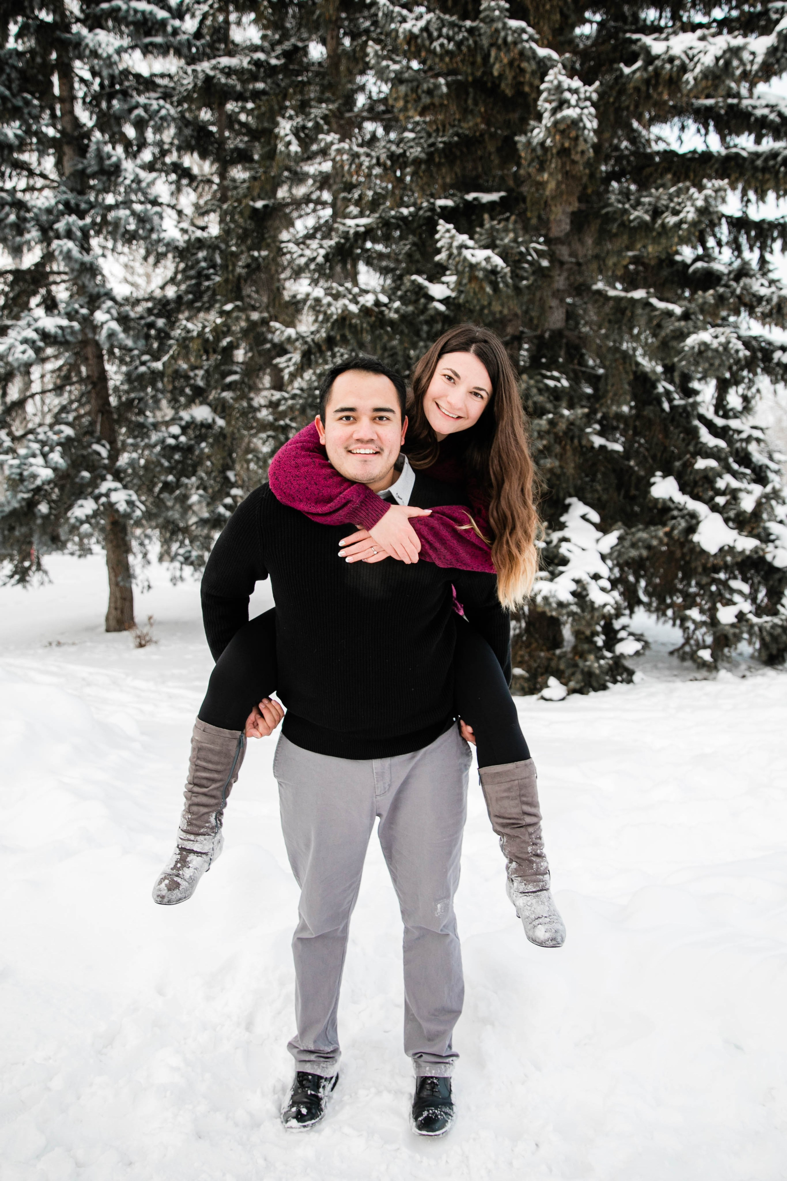 Iván & Andrada — Princes Island Engagement. Fotografía accesible en Calgary