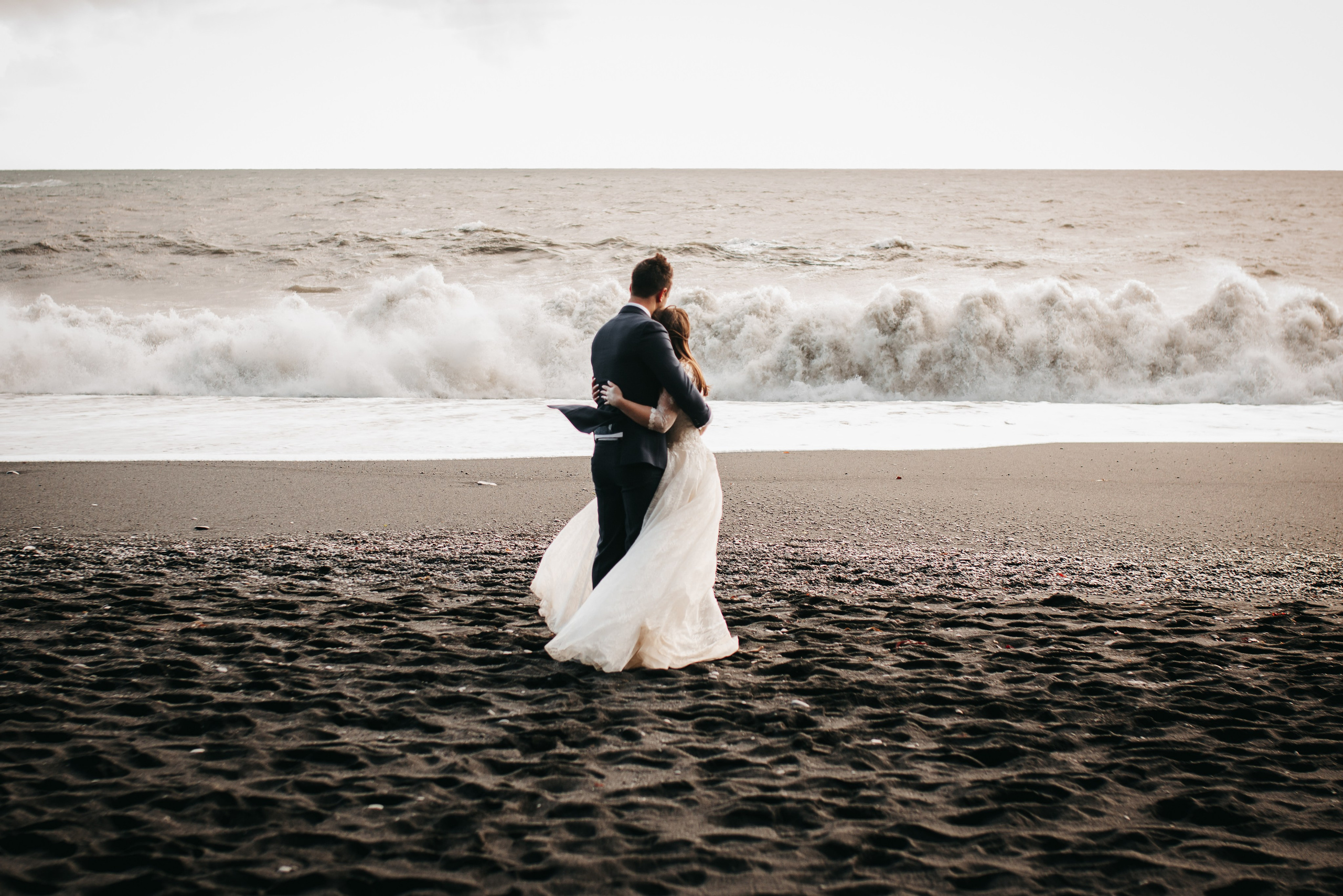 B & A. Fotograf Nunta Iasi - Hearts & Pictures