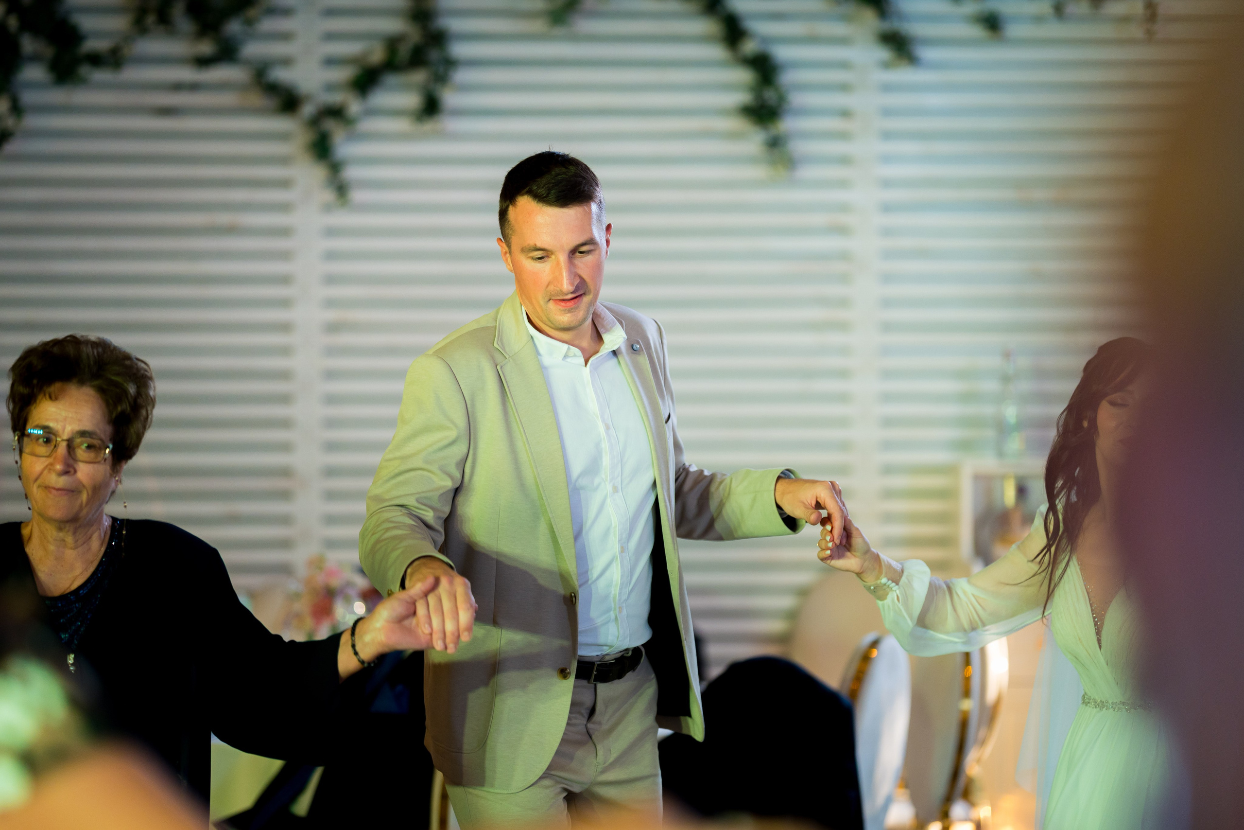 PARTY. Gabriel Florea — Fotograf nuntă București