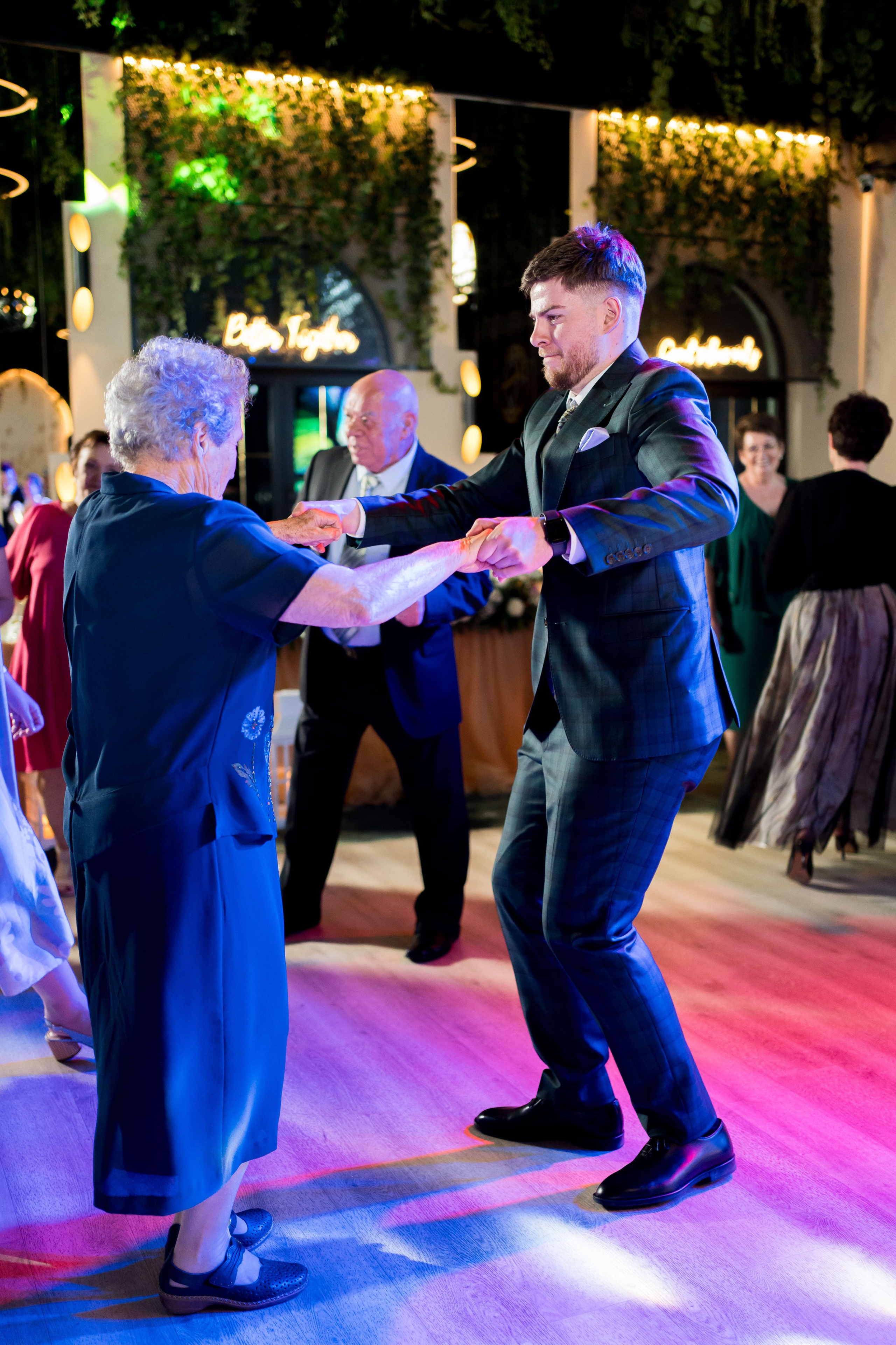 PARTY. Gabriel Florea — Fotograf nuntă București