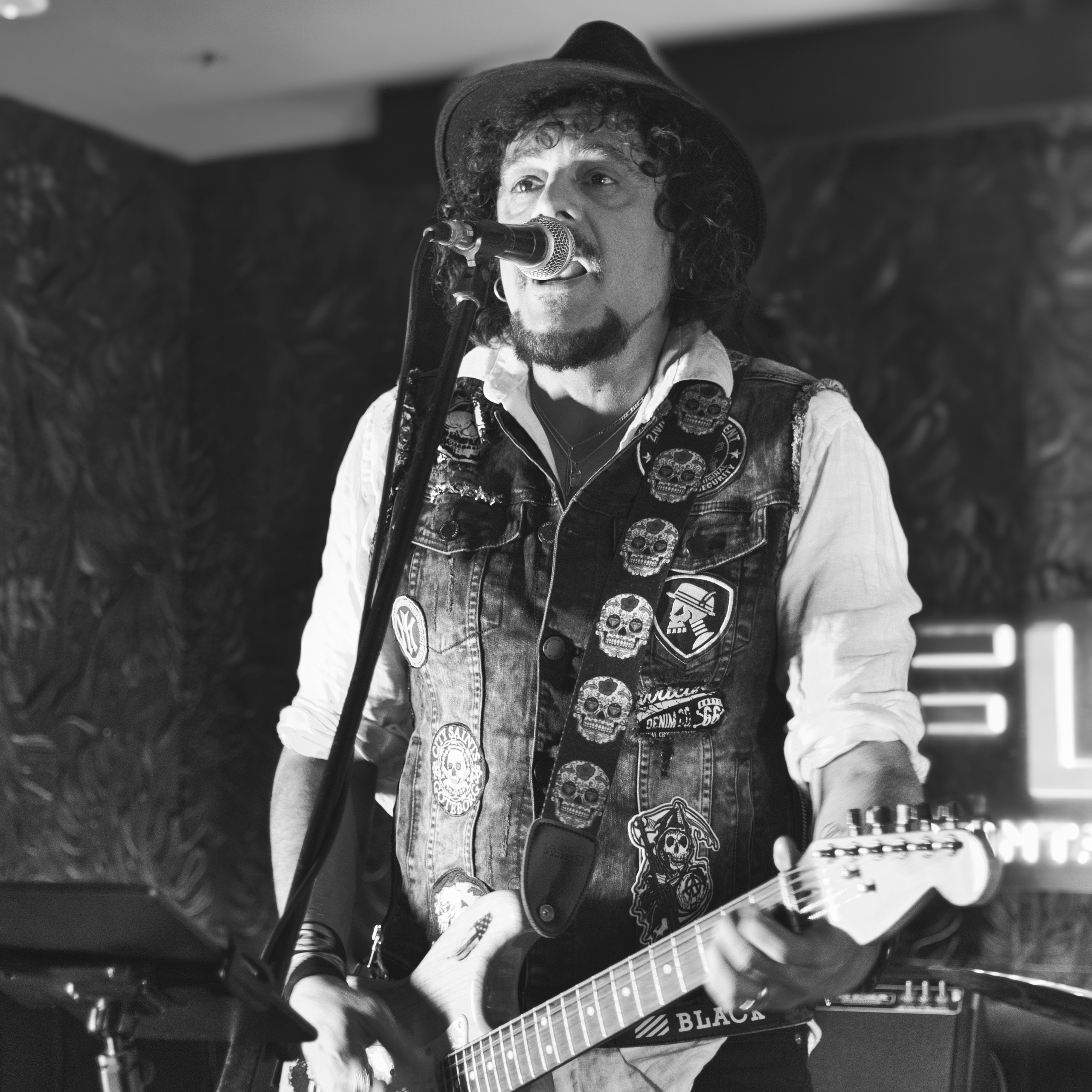 Fotografía profesional de eventos nocturnos y fiestas en Córdoba.