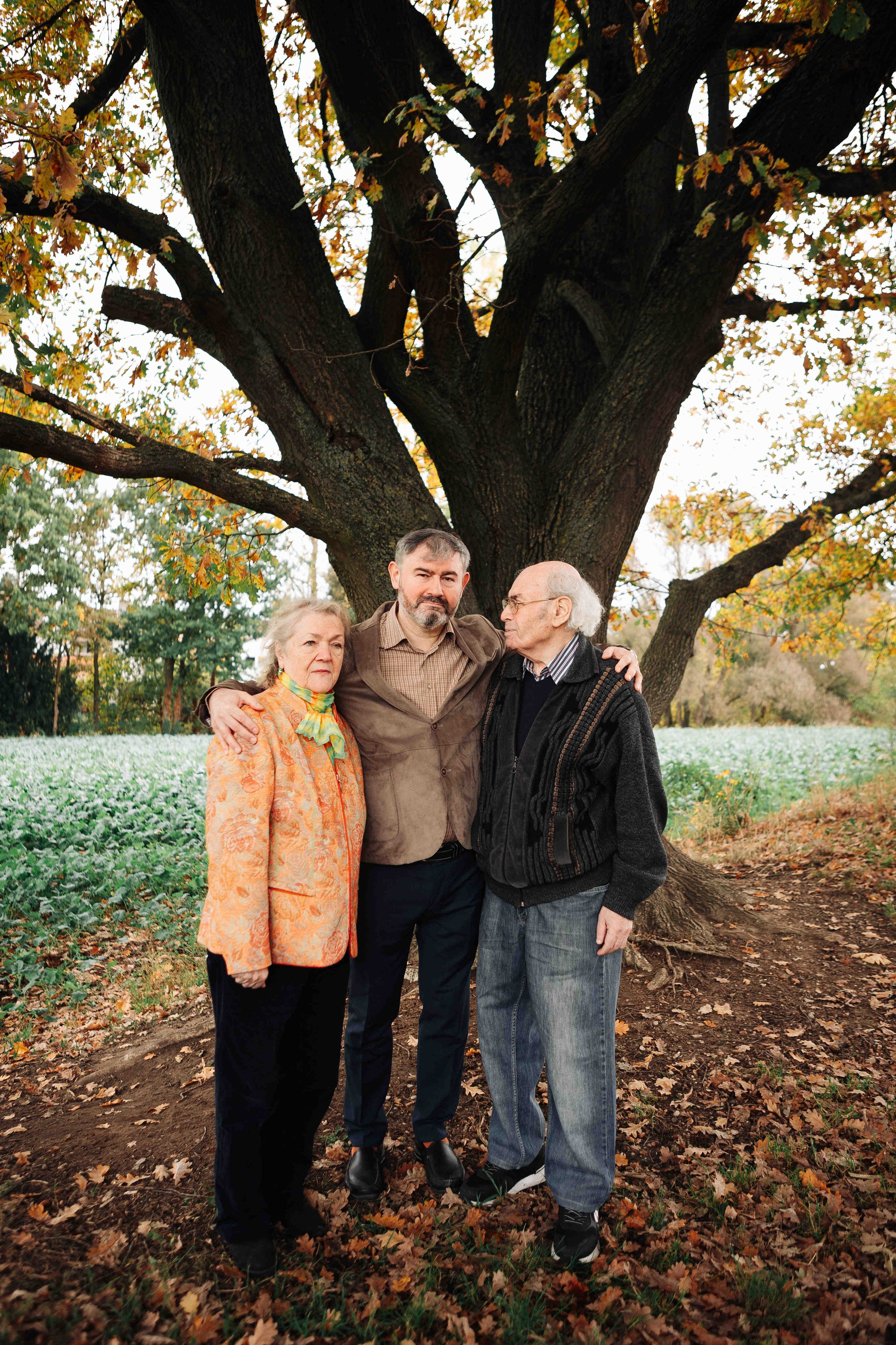 BIG OAK, BIG FAMILY. Https://shi-photo.com/