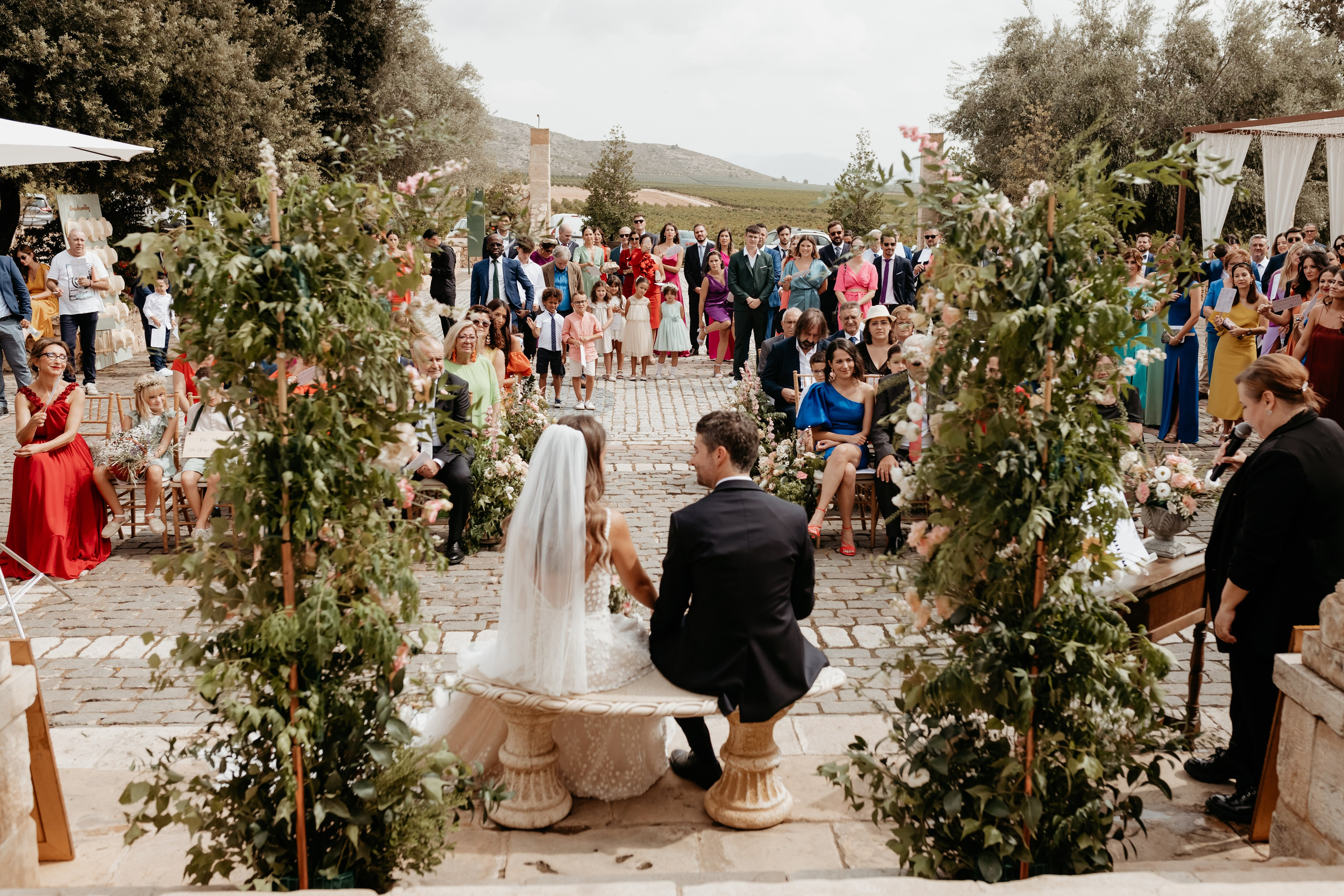 Boda en Bodegas Francisco Gómez Villena Inés y Alex - Ramoné Fotografía. Ramoné Fotografía · Fotógrafo de Bodas en Alicante, Murcia y Valencia | Reportaje Natural y Documental