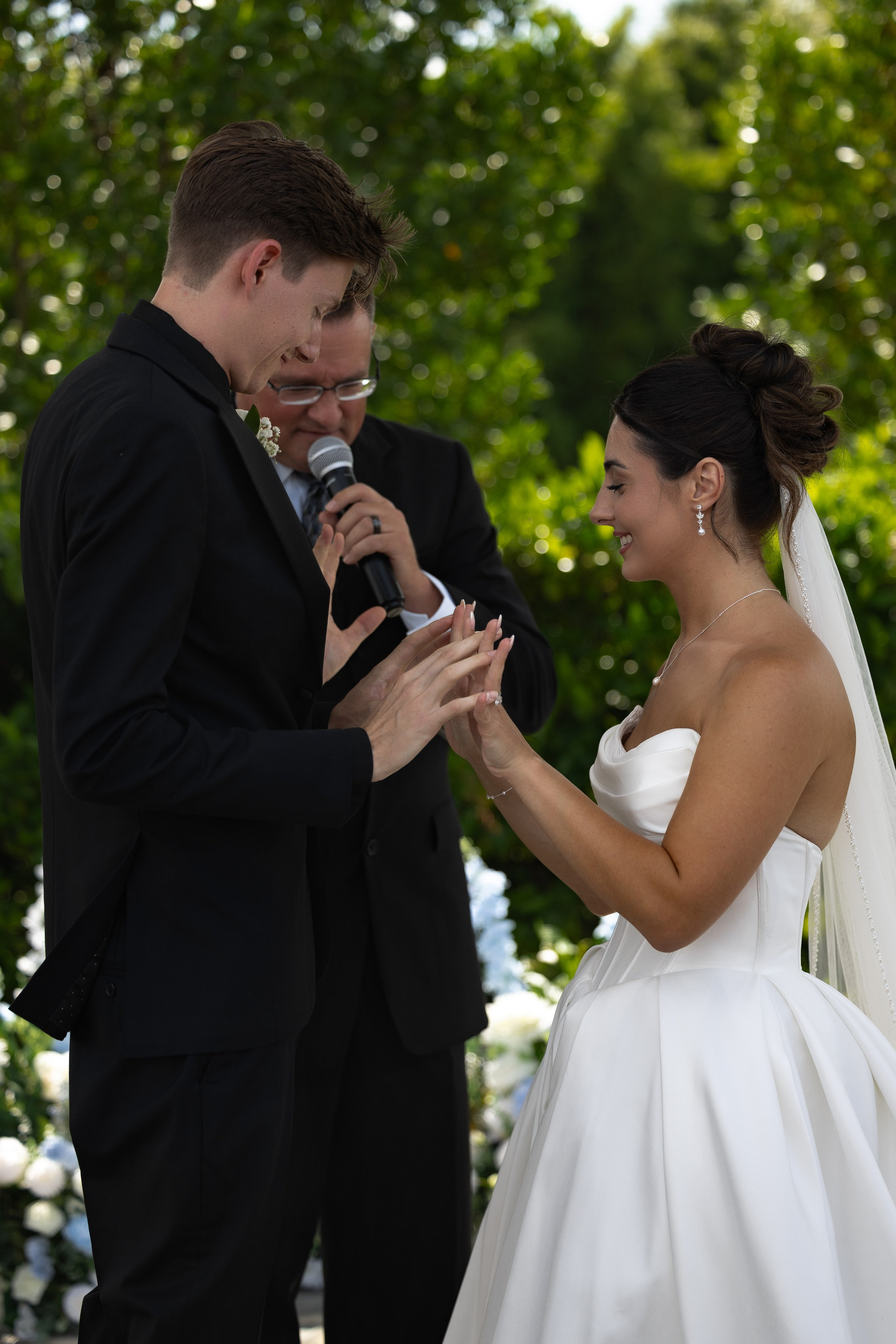 Alexsa and Robert. Ever After Farm Peach. Photographer Anastasia Nagibina
