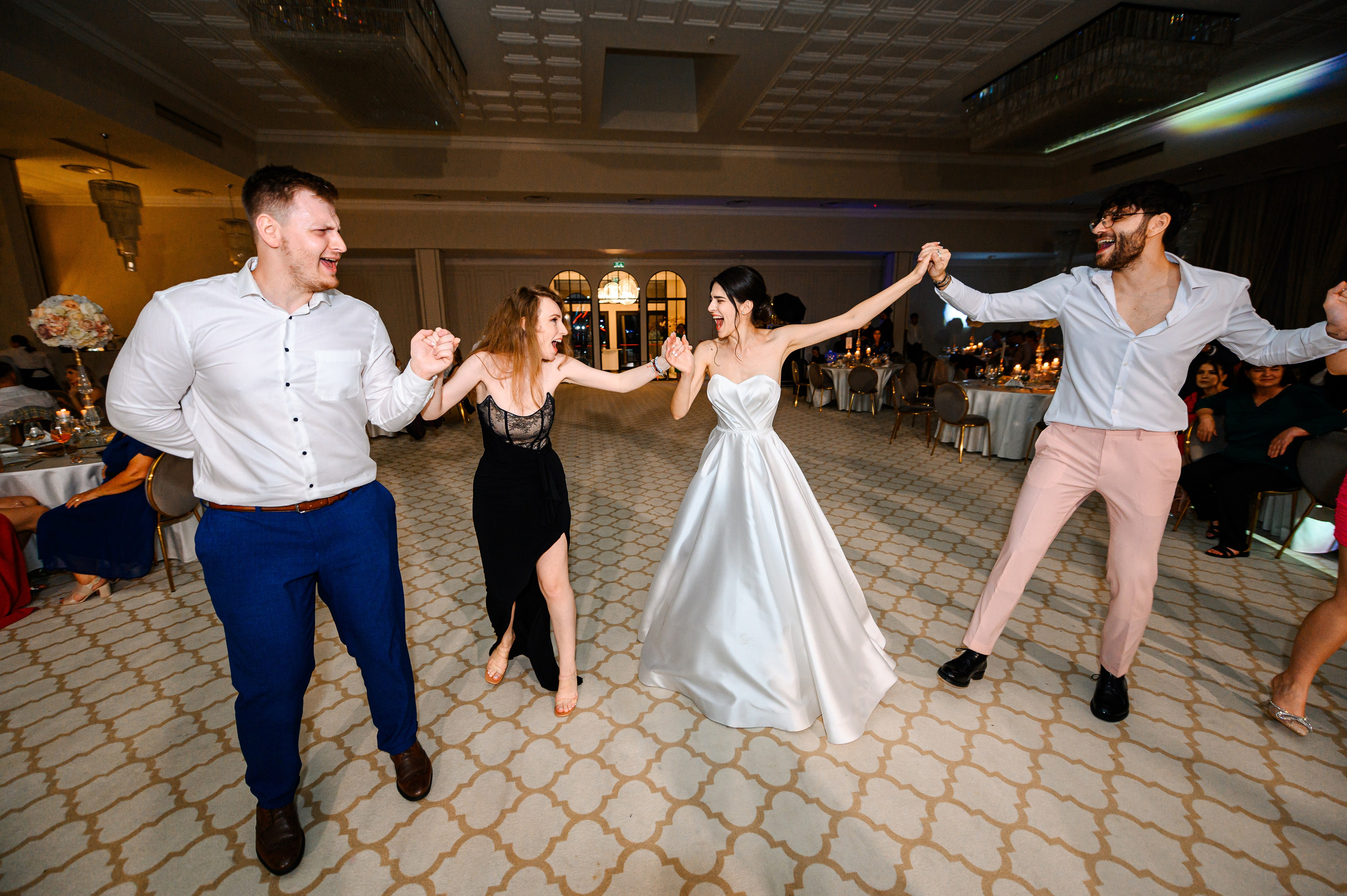 Madalina & Ovidiu. Mugurel Olteanu Fotograf