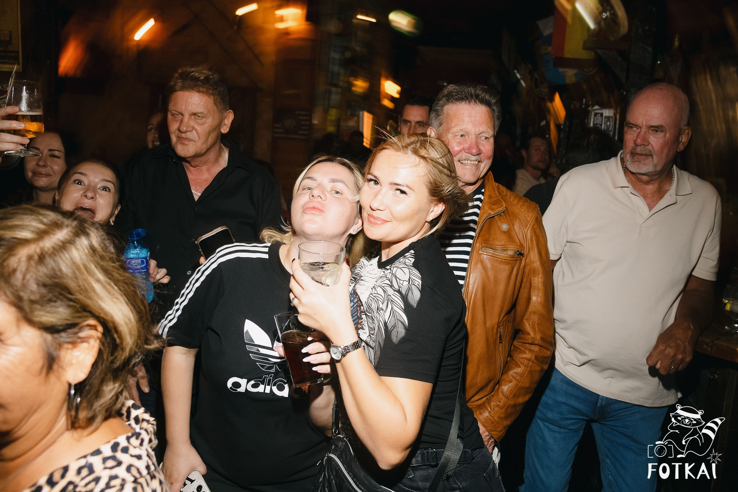 Фоторепортаж JAM Night в El Paso Bar, Torrevieja — живая музыка и атмосфера Коста-Бланки | FOTKAI