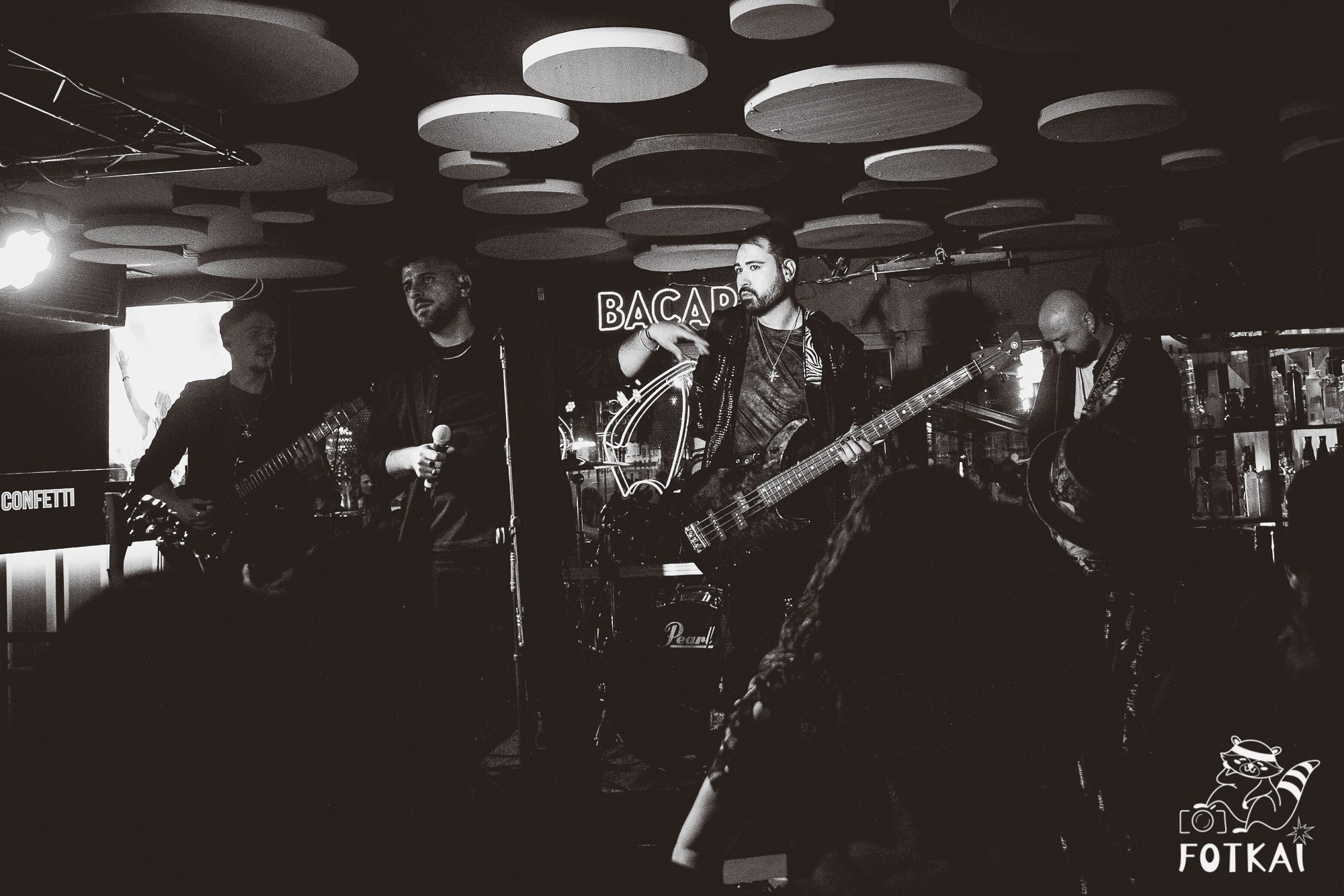 Концерт Delyrio в Confetti Playa Alicante — живое выступление группы, февраль 2026 | FOTKAI