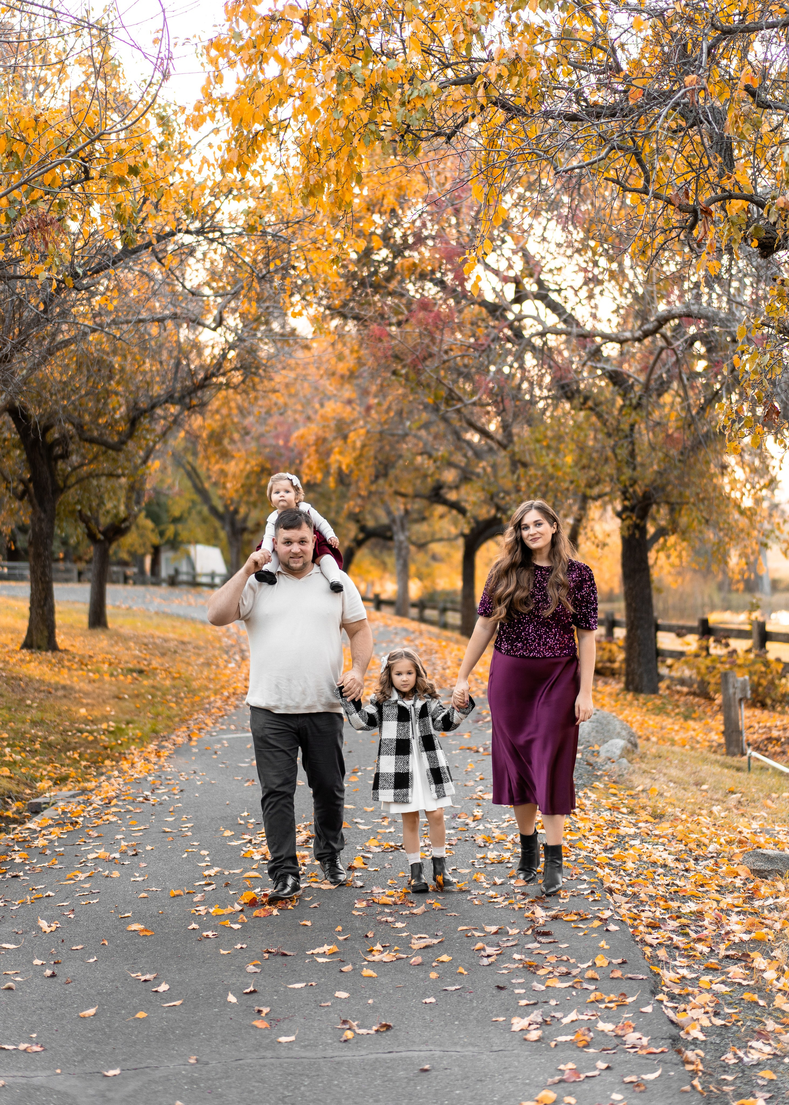 Klyushin family. Family photographer in Sacramento | Sofia Pavenko