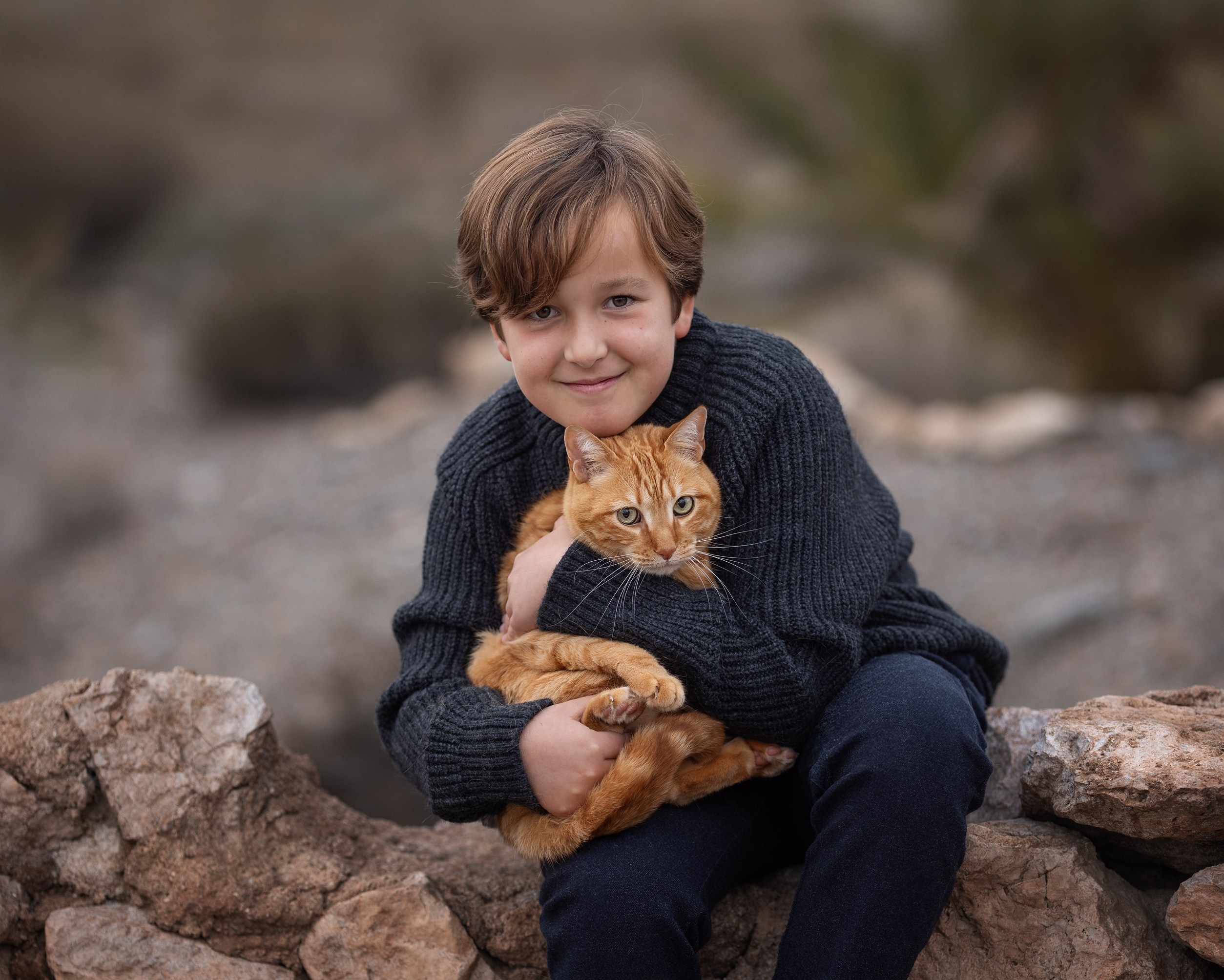 Fotosesion de mis hijos con su gato Boris. Fotógrafo Almeria. Swetlana Ushakova