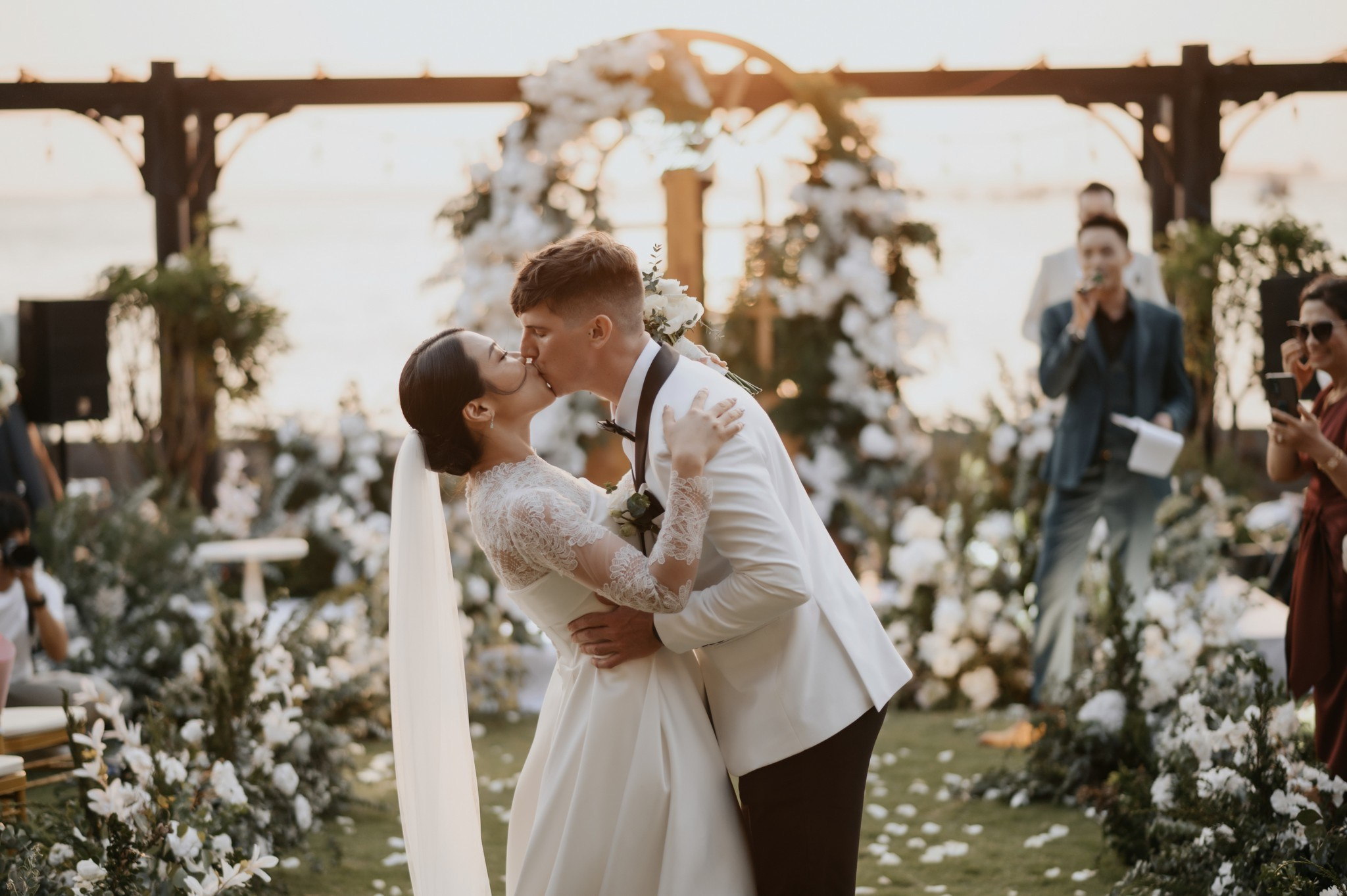 J & B. TheLoveMuseum