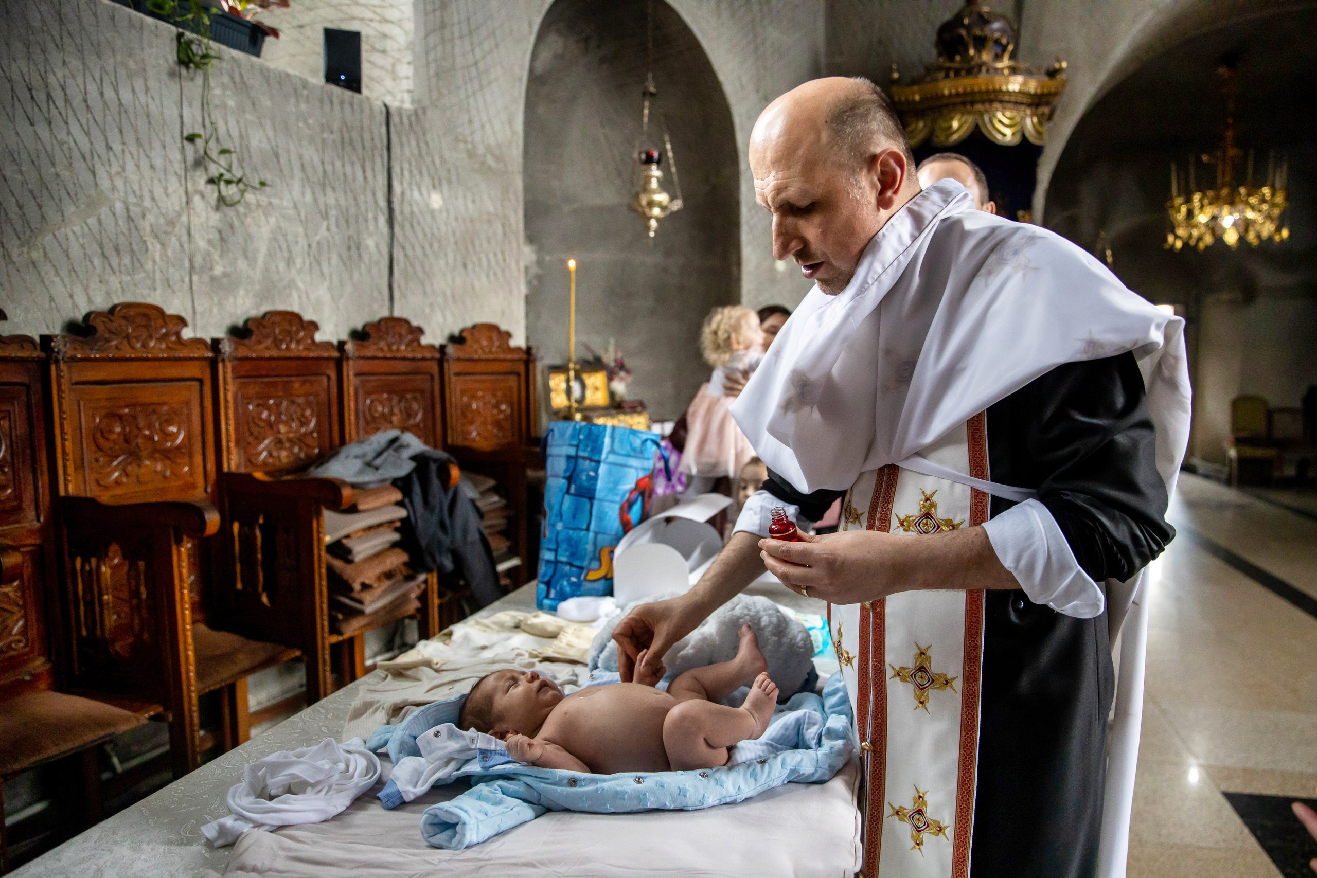 - nunta--fotograf-profesionist-botosani  - fotografie-nunta-romantica - imagini-nunta-in-natura-alin-chirila-fotograf  - fotografii-cuplu-indragostit-nunta-botosani  - sedinta-foto-miri-andrei-iustina-alinofotostudio  - amintiri-din-nunta-realizate-de-fotograf-profesionist  - povestea-nuntii-andrei-si-iustina-in-imagini-alinofotostudio-fotograf evenimente- evenimente Botoșani -fotograf Suceava - fotograf Iași- servicii foto. servicii foto Botoșani. servicii foto video Botoșani. otograf-nunta-botosani-fotograf nunta. fotograf evenimente. fotograf nunta Botoșani. Alin chirila. Alin chirila fotograf. Alinofotostudio.- servicii foto. servicii foto Botoșani. servicii foto video Botoșani. fotograf nunta. fotograf evenimente. fotograf nunta Botoșani. Alin chirila. Alin chirila fotograf. Alinofotostudio.fotograf stare civilă,poze stare civilă,album foto stare civilă,servicii foto suceava,fotograf evenimente suceava,fotograf nuntă suceava,poze cununie civilă,ședință foto stare civilă,sesiune foto suceava,fotograf profesionist suceava,fotograf botosani,stare civila botosani,alinofotostudio,alin chirila fotograf.servicii foto. servicii foto Botoșani. servicii foto video Botoșani. fotograf nunta. fotograf evenimente. fotograf nunta Botoșani. Alin chirila. Alin chirila fotograf. Alinofotostudio.fotograf stare civilă,poze stare civilă,album foto stare civilă,servicii foto suceava,fotograf evenimente suceava,fotograf nuntă suceava,poze cununie civilă,ședință foto stare civilă,sesiune foto suceava,fotograf profesionist suceava,fotograf botosani,stare civila povestitor prin fotografiebotosani,alinofotostudio,alin chirila fotograf,servicii foto. servicii foto Botoșani. servicii foto video Botoșani. fotograf nunta. fotograf evenimente. fotograf nunta Botoșani. Alin chirila. Alin chirila fotograf. Alinofotostudio.fotograf stare civilă,poze stare civilă,album foto stare civilă,servicii foto suceava,fotograf evenimente suceava,fotograf nuntă suceava,poze cununie civilă,ședință foto stare civilă,sesiune foto suceava,fotograf profesionist suceava,fotograf botosani,stare civila botosani,alinofotostudio,alin chirila fotograf,cununie religioasă botoșani,andreea și neculai,capela militară botoșani,foto conacul zăicești,fotograf nuntă botoșani,fotograf cununie religioasă,foto evenimente botoșani,poze cununie capela militară,ședință foto zăicești,fotograf profesionist botoșaniMire și mireasă – Sergiu & Liliana – ziua nunții, 2024  - Emoții în ziua nunții – Sergiu și Liliana  - Dansul mirilor – fotografie artistică nuntă 2024  - Sedinta foto romantică în natură – Sergiu & Liliana  - Rochia de mireasă și detalii de nuntă elegan-Album de cununie civilă Florin și Anda – Fotografii profesionale realizate de Alin Chirilă în Botoșani -fotograf prin fotografie-Ședință foto Trash the Dress pe muntele Rarău cu Iulian și Iuliana – fotografie de cuplu, natură montană, emoție autentică surprinsă de Alin Chirilă, povestitor prin fotografie.- "Iulian și Iuliana pe crestele Rarăului – fotografie Trash the Dress în natură"  - "Cuplu îmbrățișat la apus pe muntele Rarău – ședință foto după nuntă"  - "Rochie de mireasă în vânt pe munte – Trash the Dress Rarău-1. Iulian și Iuliana pe muntele Rarău – ședință foto Trash the Dress în natură, cu peisaj montan spectaculos  2. Cuplu în îmbrățișare pe Rarău – emoție autentică surprinsă după nuntă  3. Rochie de mireasă în bătaia vântului – fotografie artistică Trash the Dress în munți  4. Mire și mireasă privind spre orizont – dragoste și libertate pe muntele Rarău  5. Iuliana zâmbind în rochia de mireasă – portret în natură, Trash the Dress  6. Iulian ținându-și mireasa de mână – ședință foto romantică pe munte  7. Detaliu cu rochia pe stâncă – estetică naturală Trash the Dress Rarău  8. Cuplu în mers pe poteca Rarăului – fotografie simbolică de după nuntă  9. Apus de soare pe Rarău în spatele mirilor – imagine de poveste Trash the Dress  10. Iulian și Iuliana râzând împreună – momente autentice surprinse de Alin Chirilă, povestitor prin fotografie-fotograf-nunta-cerbu-botosan trash-the-dress-botosani Alin Chirilă Fotograf – fotograf de nuntă Botoșani-fotograf nuntă Botoșani-fotograf nuntă Cerbu Botoșani-fotograf profesionist nuntă Botoșani-fotografie de nuntă Botoșani-fotograf evenimente Botoșani-fotograf nuntă Moldova-fotograf trash the dress Botoșani	- fotograf pregătirea mirilor Botoșani	-fotograf ceremonie religioasă nuntă-fotograf petrecere nuntă Botoșani- fotograf nuntă Botoșani pregătirea mirelui- pregătirea mirelui fotografie nuntă Cerbu Botoșani-fotograf nuntă Botoșani pregătirea miresei -mireasă pregătiri nuntă Cerbu Botoșani-fotograf nuntă Botoșani nașii mirilor-ceremonie religioasă nuntă Cerbu Botoșani-fotograf nuntă Botoșani ceremonie religioasă biserică-petrecere nuntă Cerbu Botoșani invitați dans-fotograf nuntă Botoșani petrecere restaurant-ședință foto trash the dress-fotograf trash the dress Botoșani ședință foto după nuntă-Fotograf nuntă Botoșani – galerie foto reală de la evenimente