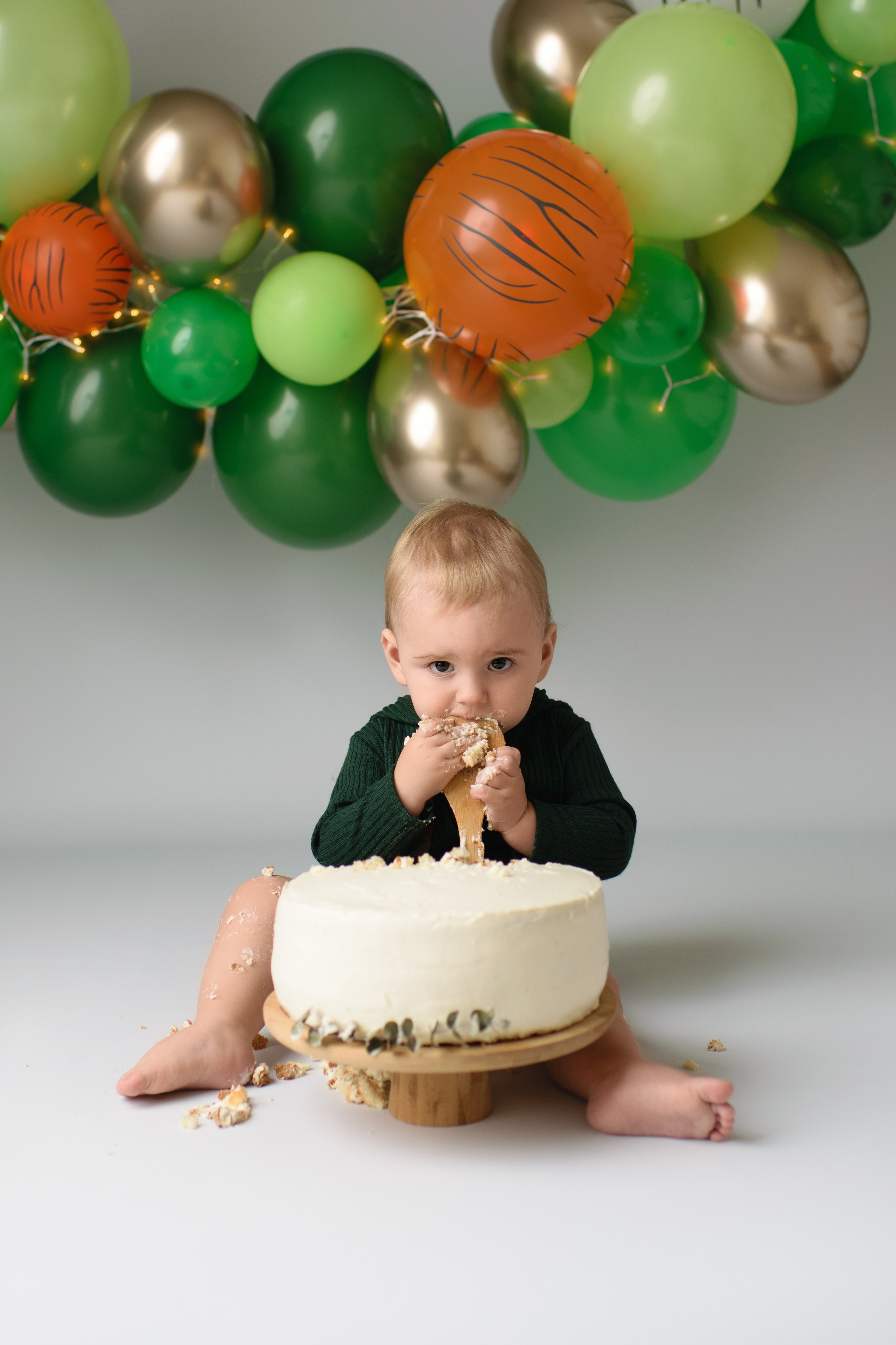 Cake Smash Fotoshooting zum ersten, zweiten Geburtstag. Neugeborene, Baby Fotografin in Düren (NRW) - Vitalina Unruh